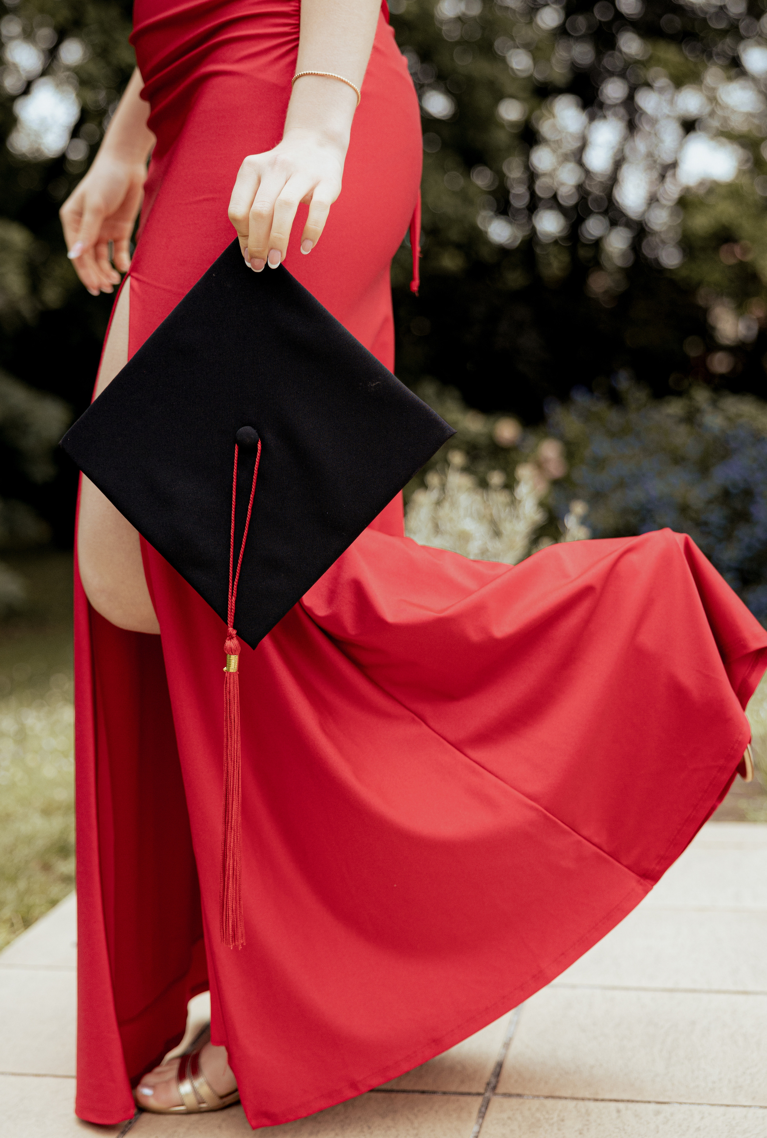 Graduation photo session in Toulouse. Eugenie Smirnova — wedding, corporate and lifestyle photographer in Toulouse and Southwest France