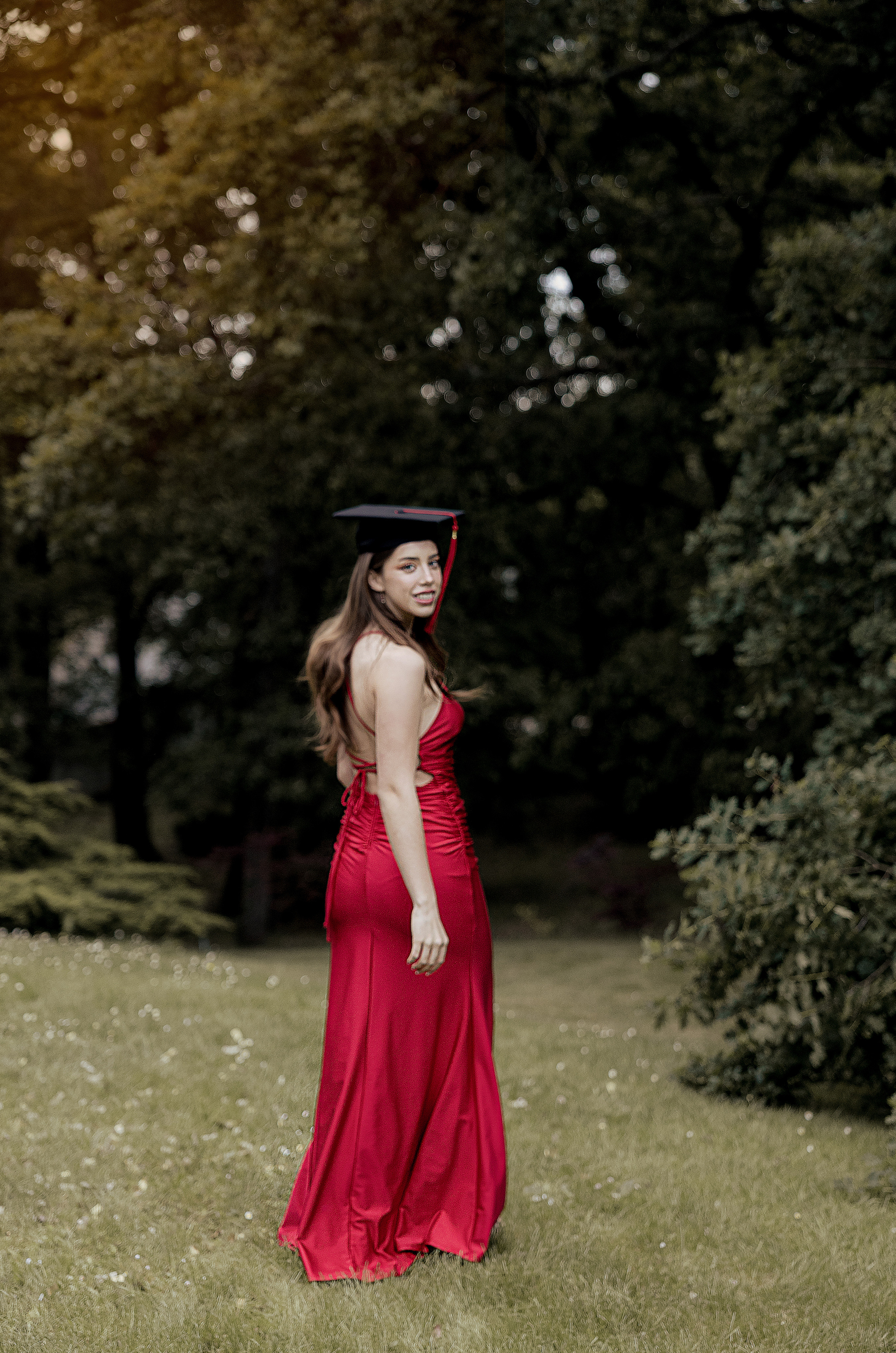 Graduation photo session in Toulouse. Eugenie Smirnova — wedding, corporate and lifestyle photographer in Toulouse and Southwest France