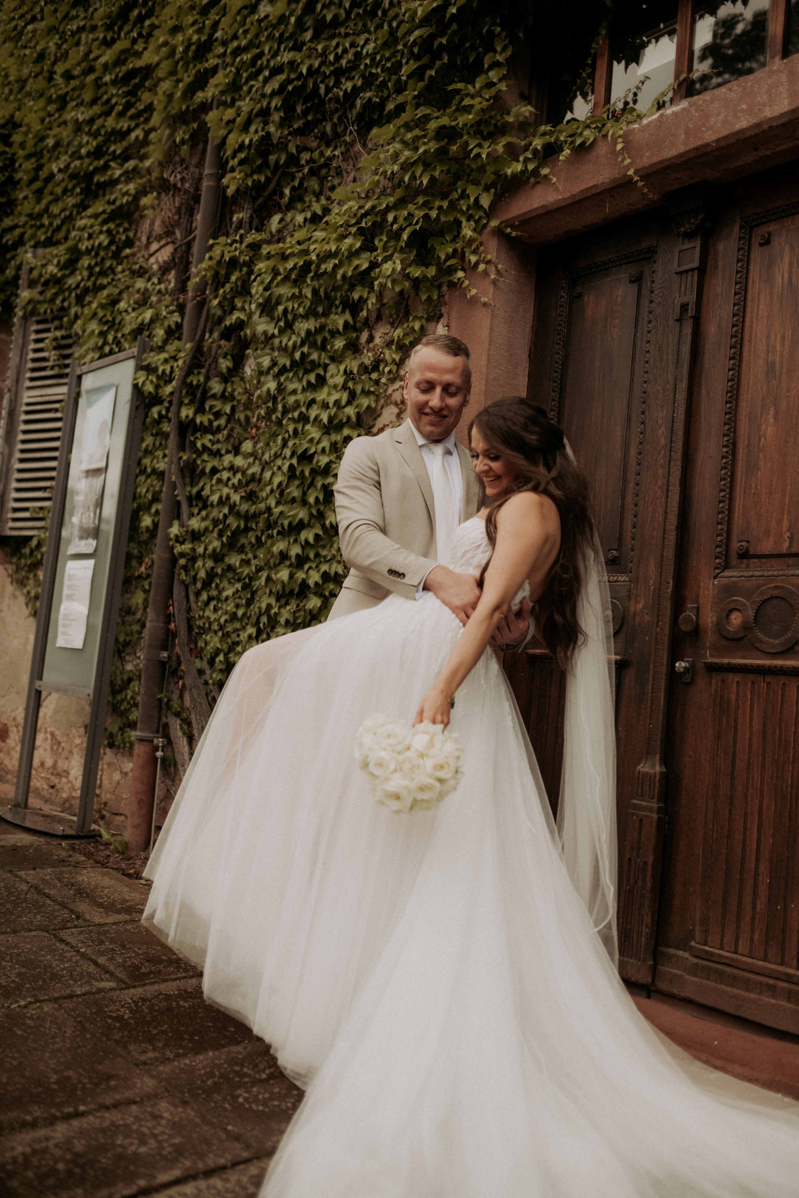 Hochzeit Kloster Bronnbach. Anna Saribekyan – Beste Hochzeitsfotografin in Würzburg, Top 10 in Deutschland