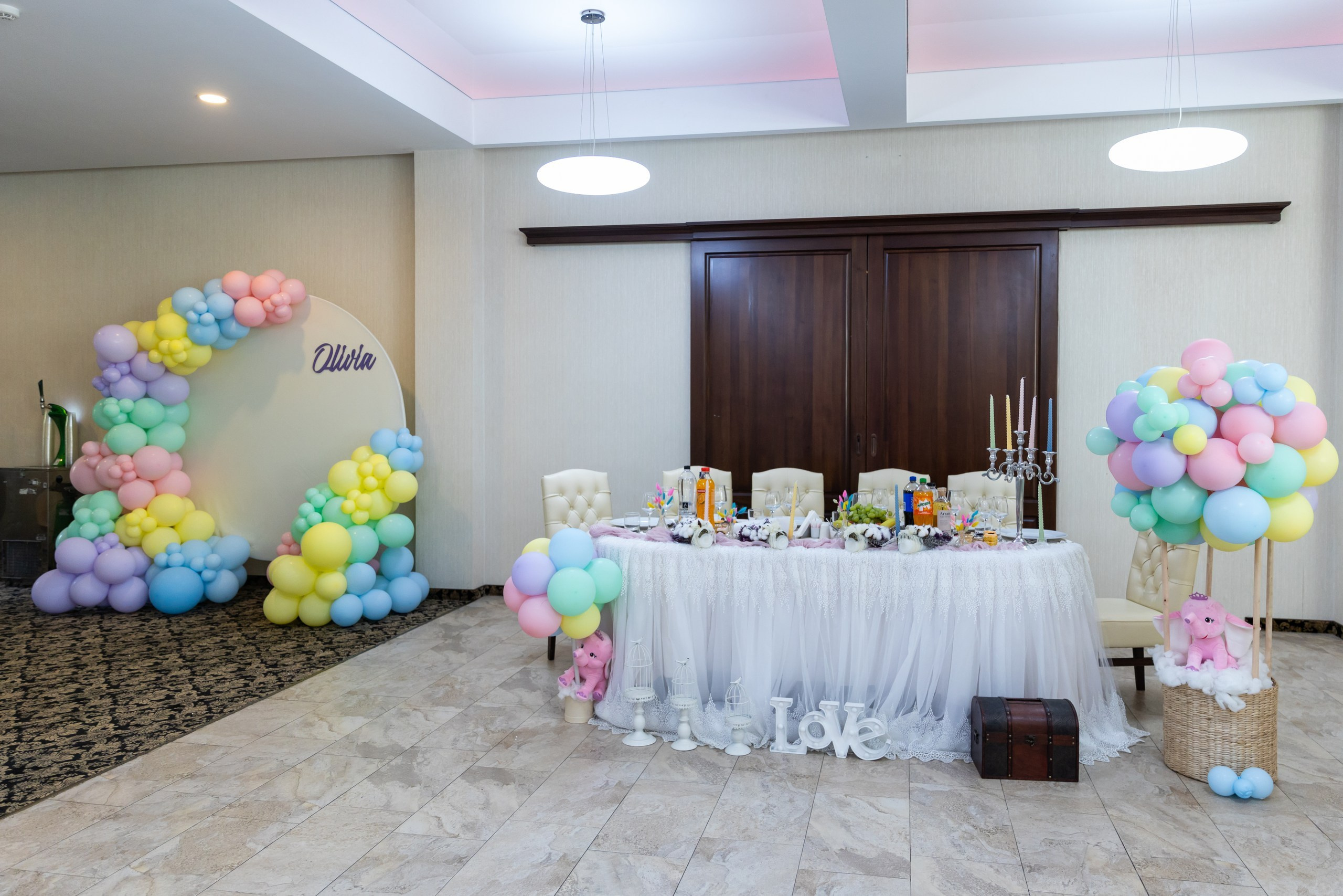 fotograf botez , fotografie botez Botoșani, fotograf Alin Chirilă, amintiri botez, fotografii botez, botez Miruna Parascheva, fotograf copii, fotografie botez în Botoșani-alt="botez , fotografie botez Alin Chirilă, amintiri botez, fotografii emoționante botez Botoșani"-- fotografii-botez-bebelus- amintiri-botez-micuț- moment-sfânt-crestinare- fotografie-emotionanta-botez- detalii-botez-bebelusi- parinti-fericiti-la-botez- fotograf-botez-profesionist- botez-in-biserica-ortodoxa- micuț-botezat-cu-emoție- zâmbete-și-lacrimi-la-botez- bebeluș-la-cristelniță- decor-botez-colorat- botez-cu-dragoste-și-credință- emotie-pura-la-botez- fotograf-botez-botosani- botez-iasi-suceava-fotograf- amintiri-nepretuite-botez-- Preotul ținându-l pe micuțul Mathias Gabriel la botez, în biserica Înălțarea Domnului, Copălău - Detalii de la botezul lui Mathias – lumânare, trusou și icoană - Familia lui Mathias Gabriel alături de micuț, în ziua botezului - Portret emoționant cu mama și bebelușul în brațe, în biserică,fotograf profesionist evenimente Botoșani, Iași, Suceava, Fălticeni, Bacău, Pașcani, Roman - AlinoFotoStudio by Alin Chirilă - servicii foto nuntă, botez, cununie, ședințe foto creative, albume personalizate, fotografii emoționante și calitative pentru cele mai importante momente din viață,fotograf nuntă Botoșani Alin Chirilă, ședință foto botez Iași - AlinoFotoStudio, servicii fotograf profesionist evenimente Suceava, fotograf cununie civilă Fălticeni - Alin Chirilă, album foto nuntă personalizat Bacău.“Bebeluș botezat în biserică, ținut în brațe de nași” • “Detaliu cu lumânarea de botez decorată cu flori albe” • “Părinți emoționați alături de copilul lor la ceremonia de botez” • “Masa festivă de botez cu decor tematic și tort personalizat” • “Momentul în care preotul toarnă apă sfințită pe fruntea bebelușului” “Bebeluș în rochie albă de botez, zâmbind în brațele mamei” • “Detaliu cu cruciulița de botez așezată pe o pernă de satin” • “Părinți și nași aprinzând lumânările în timpul ceremoniei de botez” • “Tort de botez decorat cu figurine tematice și numele copilului” • “Copil botezat dormind liniștit în pătuțul decorat festiv” • “Momentul în care preotul binecuvântează copilul în fața altarului” • “Invitați adunându-se în jurul mesei festive la petrecerea de botez” • “Bebeluș ținând în mână o jucărie personalizată primită la botez” • “Familie fericită pozând împreună după ceremonia de botez” • “Decor tematic cu baloane și flori la locația petrecerii de botez” fotograf Botoșani fotograf evenimente fotograf botez Alin Chirila fotograf alinofotostudio.fotograf botez Amelis Maria, fotografie botez Botoșani, fotograf Alin Chirilă, amintiri botez, fotografii botez, botez Amelis Maria, fotograf copii, fotografie botez în Botoșani,