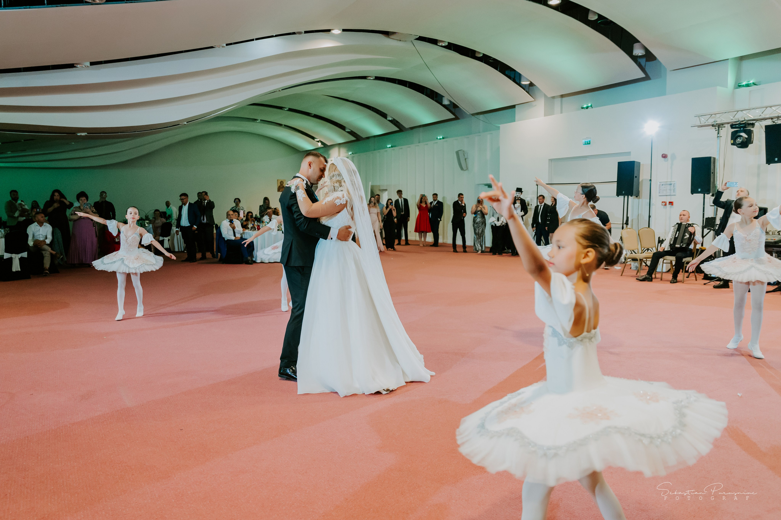 Alexandra & Andrei. Sebastian Purusniuc Fotograf - Iasi