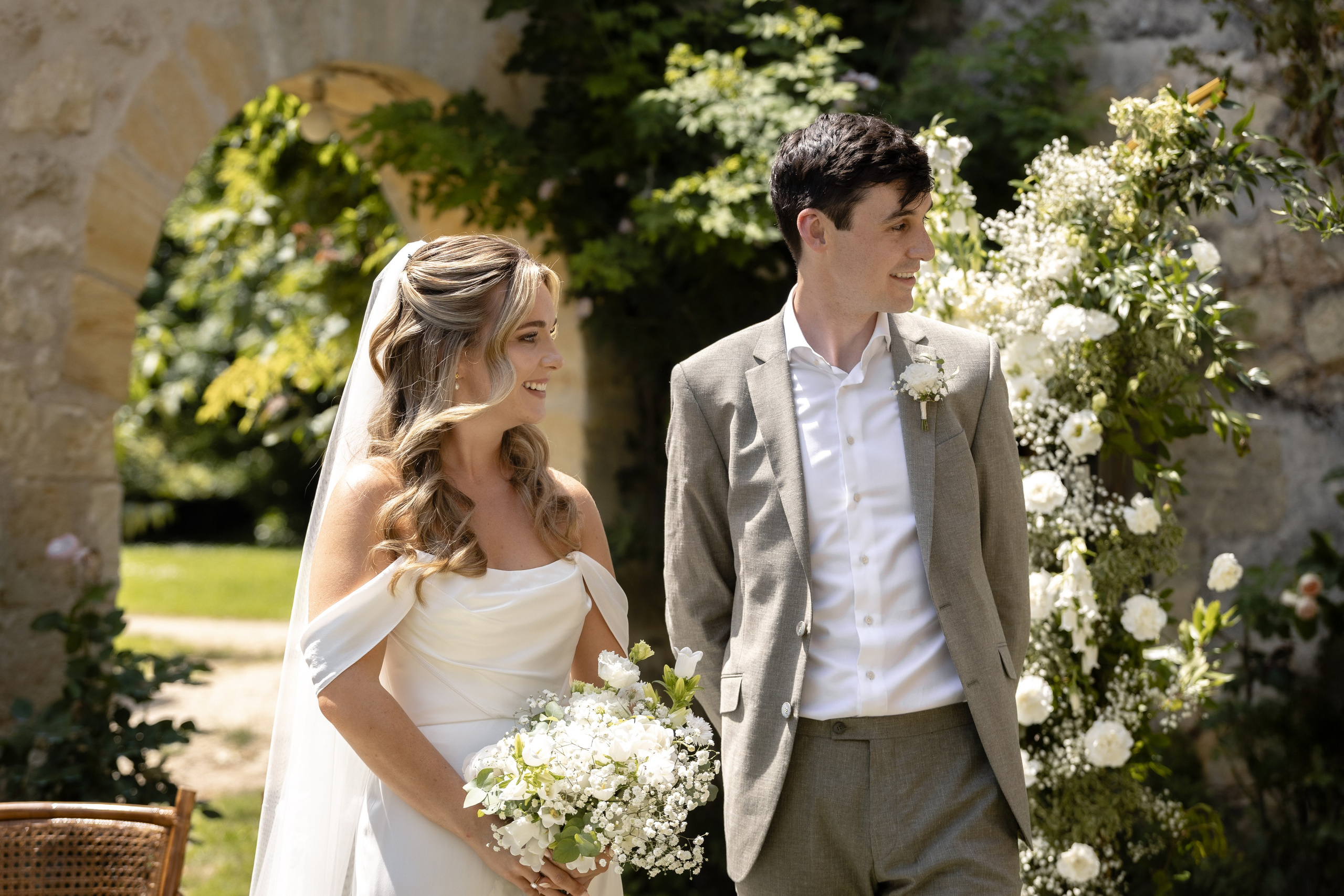 Sarah & Sean — a fairytale wedding at Château Sentout. Eugenie Smirnova — wedding, corporate and lifestyle photographer in Toulouse and Southwest France