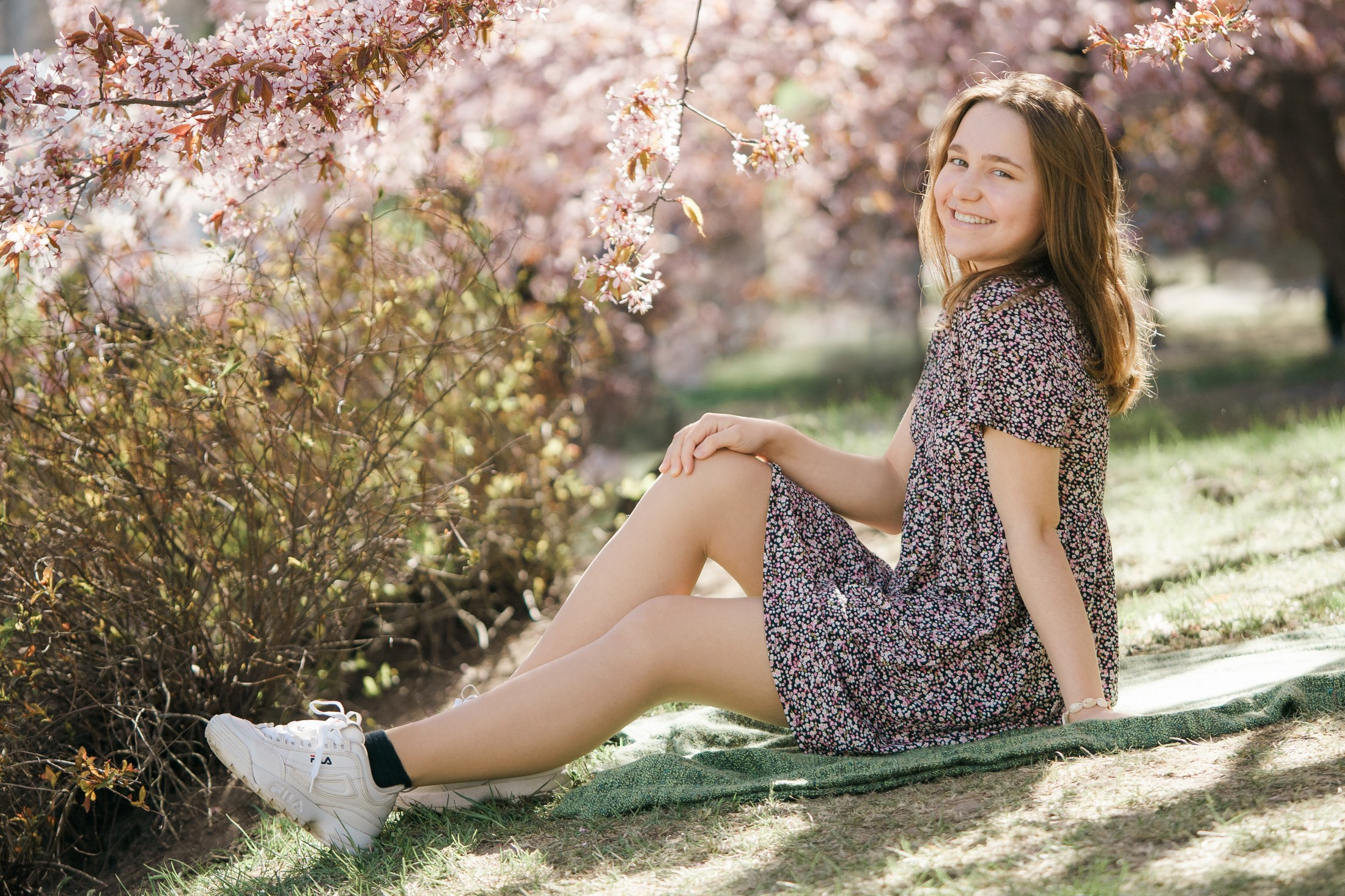 Kuvaukset kirsikkapuistossa