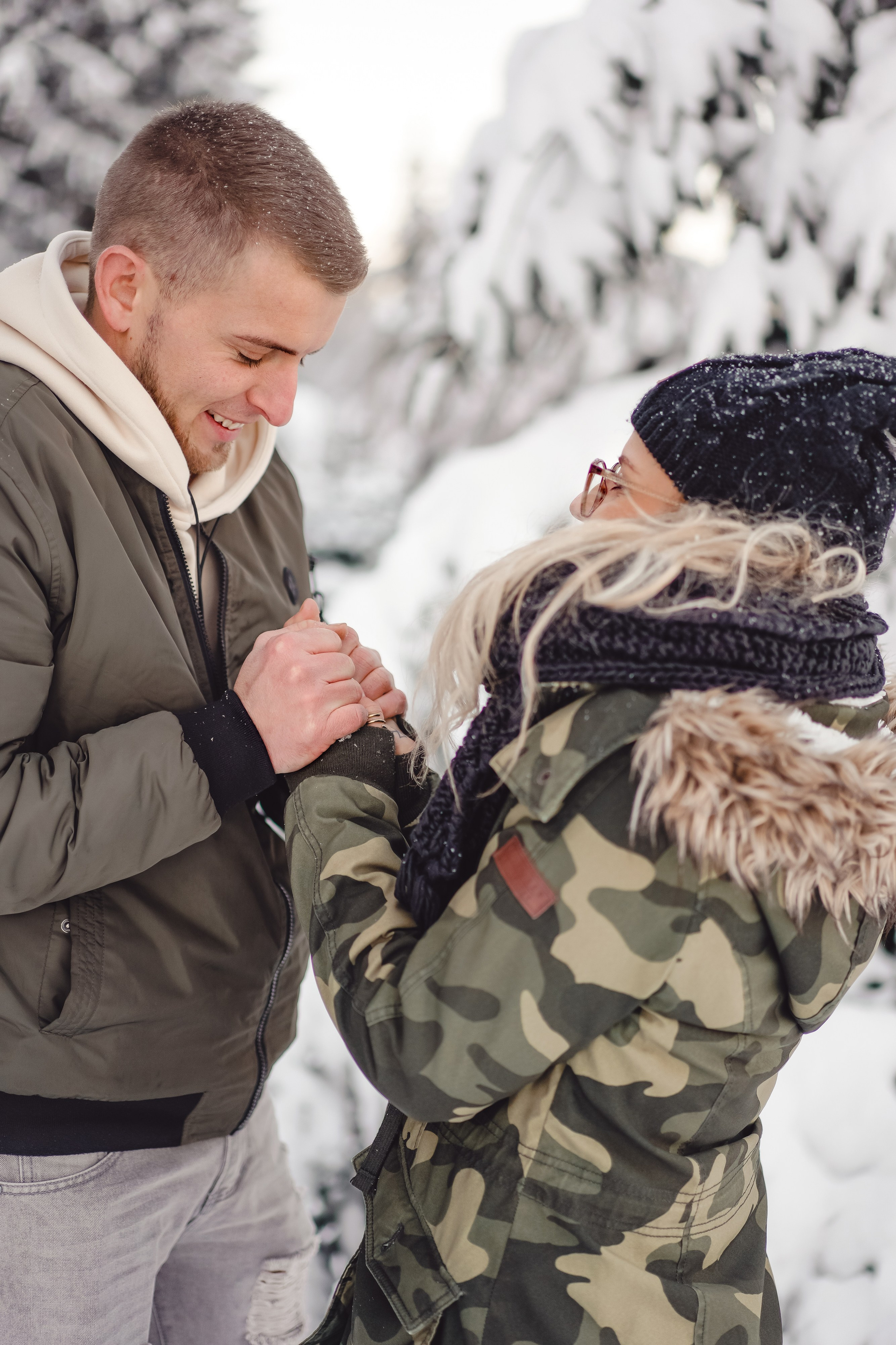 Winter Lovestory. Portraitfotografie in Gründau Elena Ohnstedt