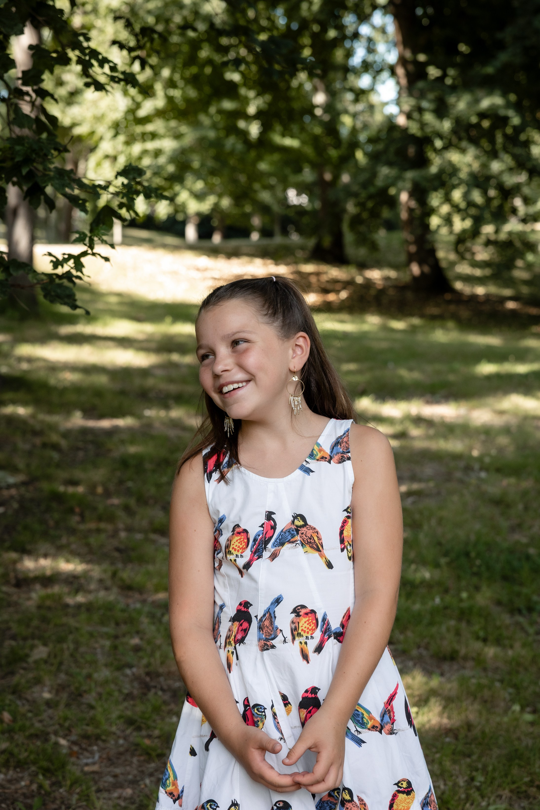 Family photoshoot in Parc du Cabirol, Colomiers. Eugenie Smirnova — wedding, corporate and lifestyle photographer in Toulouse and Southwest France