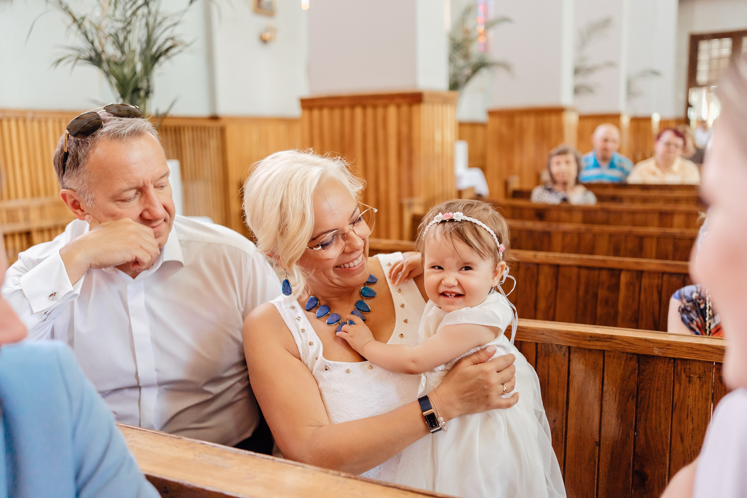 Chrzest Święty Natalii. Fotograf Łódź - sesja ciążowa, noworodkowa, dziecięca. Studio w Łodzi