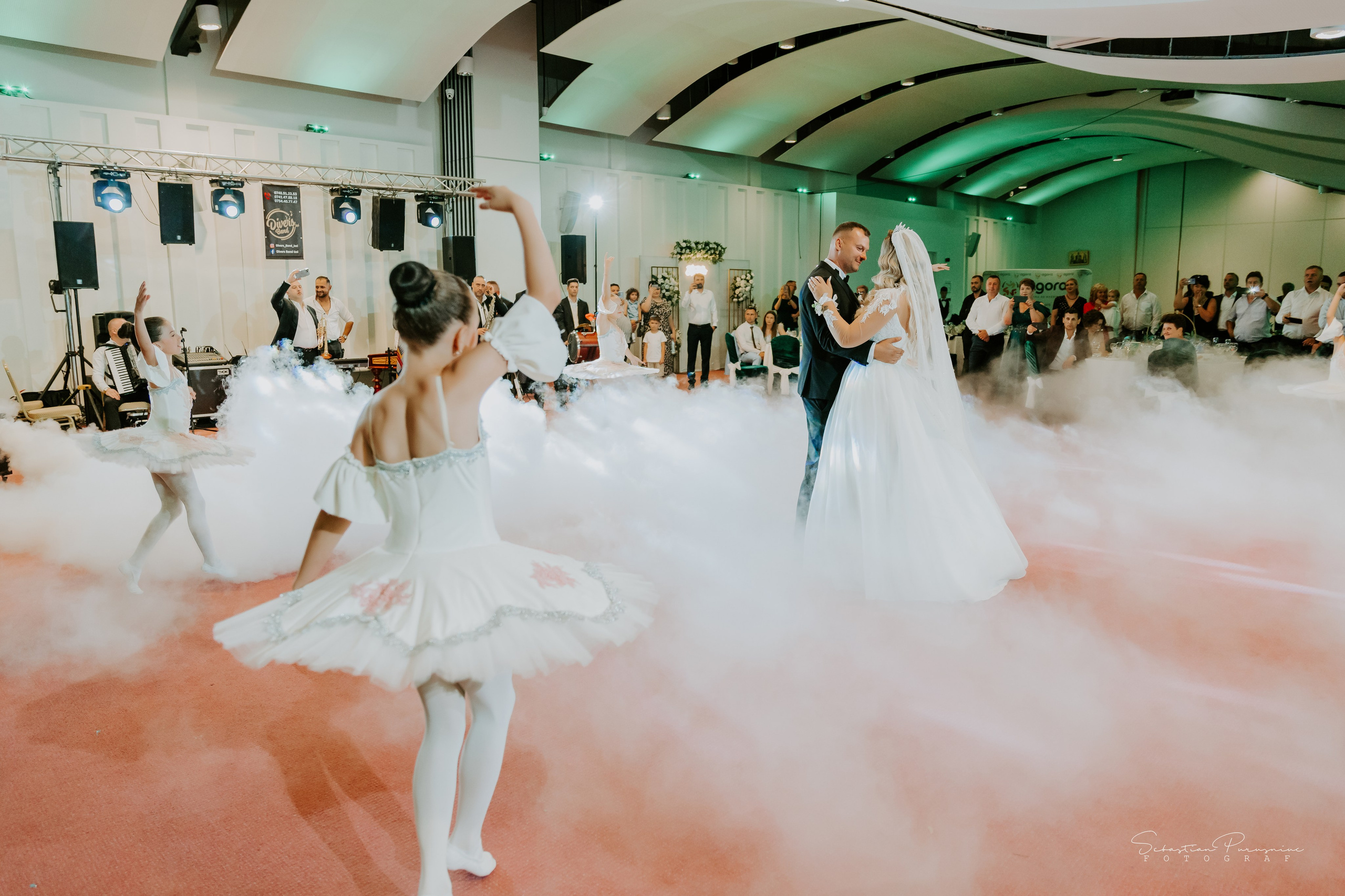 Alexandra & Andrei. Sebastian Purusniuc Fotograf - Iasi