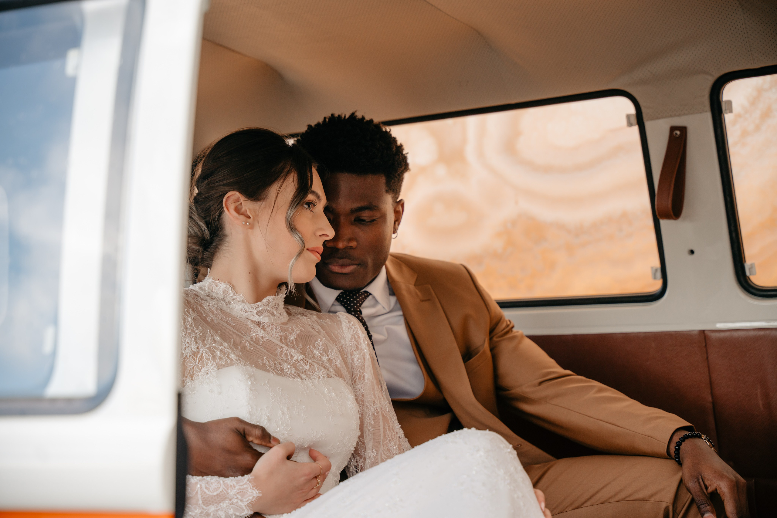 Raw Studio. Fotograful tau de nunta!