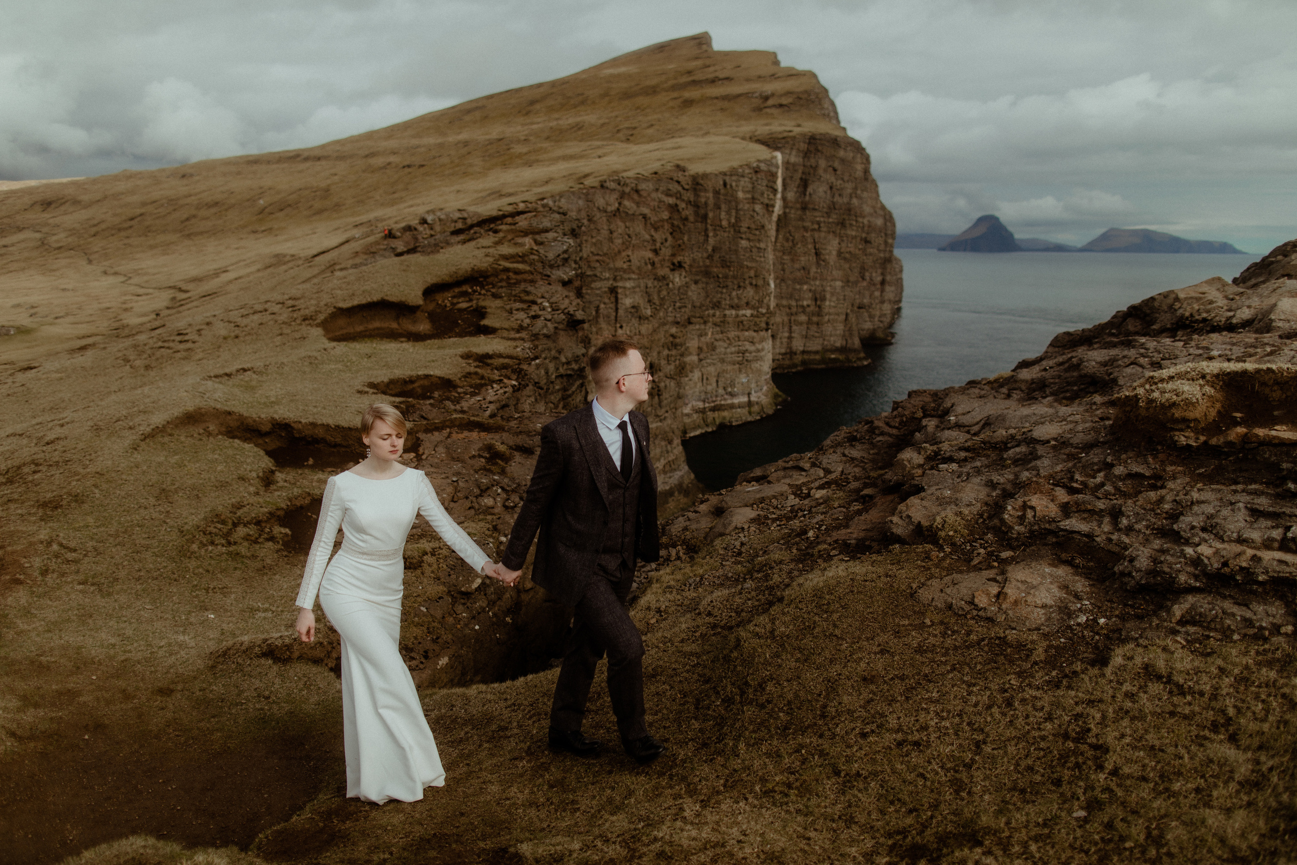 Elopement at Faroe islands. Iceland elopement photo and video | Nikolaichik Photo