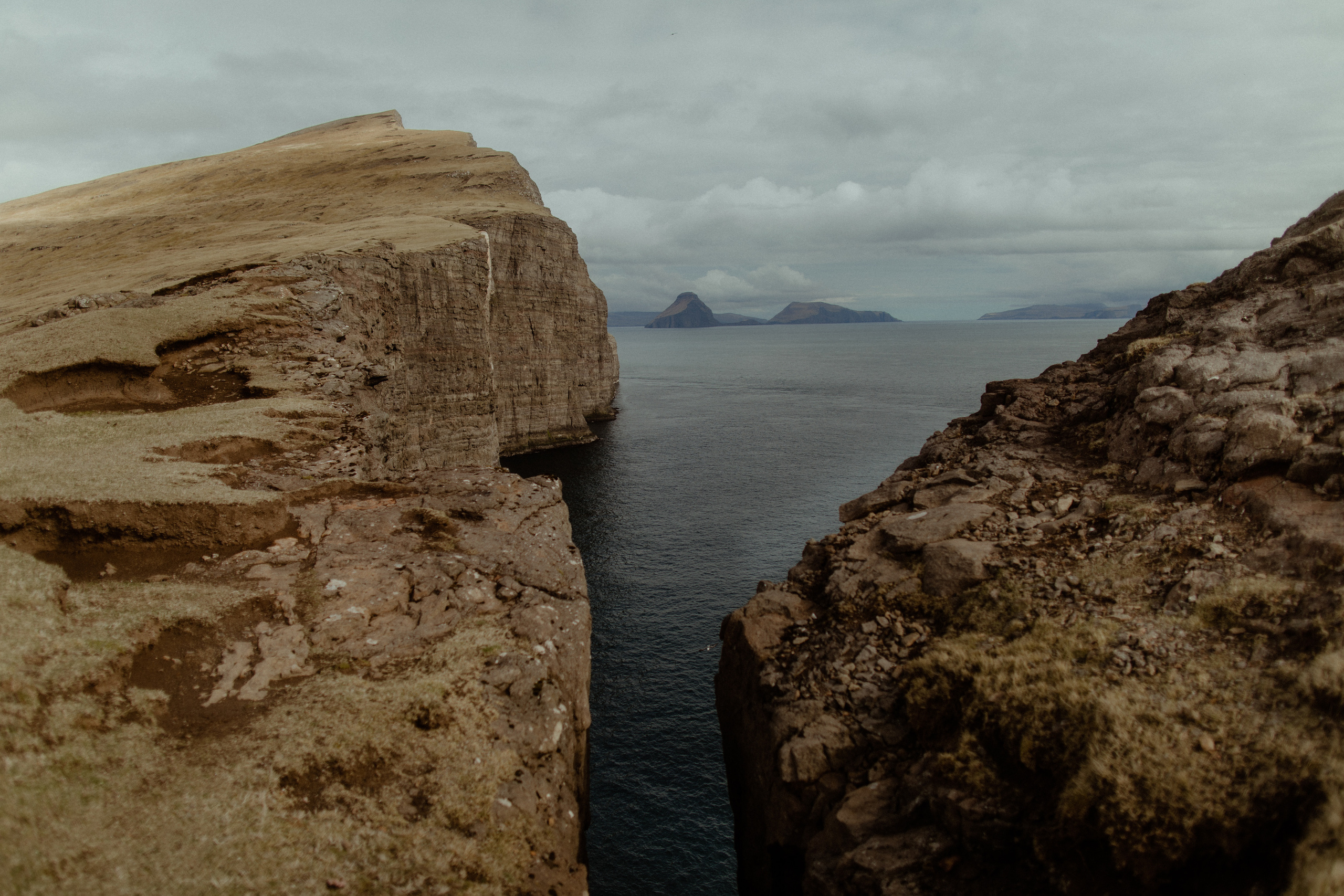 Elopement at Faroe islands. Iceland elopement photo and video | Nikolaichik Photo