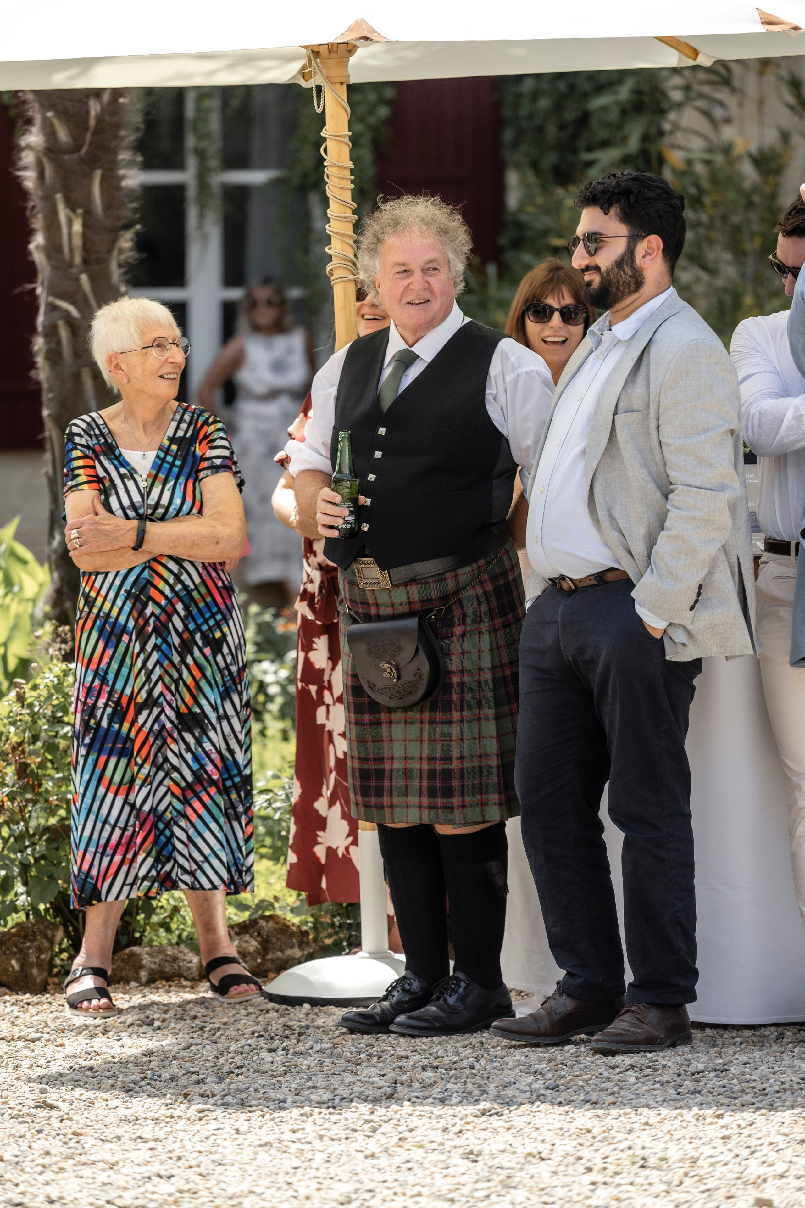 Sarah & Sean — a fairytale wedding at Château Sentout. Eugenie Smirnova — wedding, corporate and lifestyle photographer in Toulouse and Southwest France