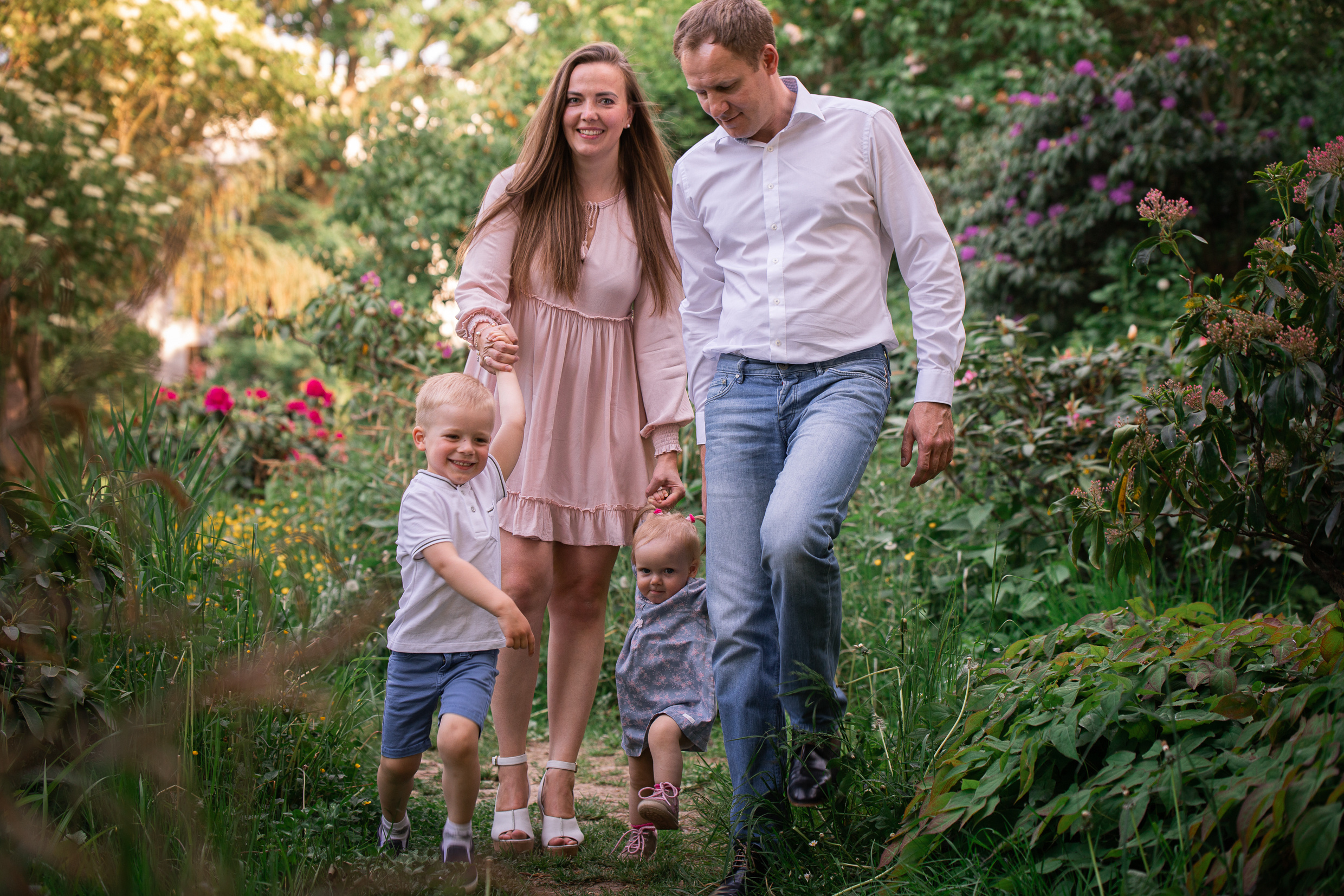 Familienfotoshooting Seepark. Fotograf in Freiburg, Meerim Kaufmann