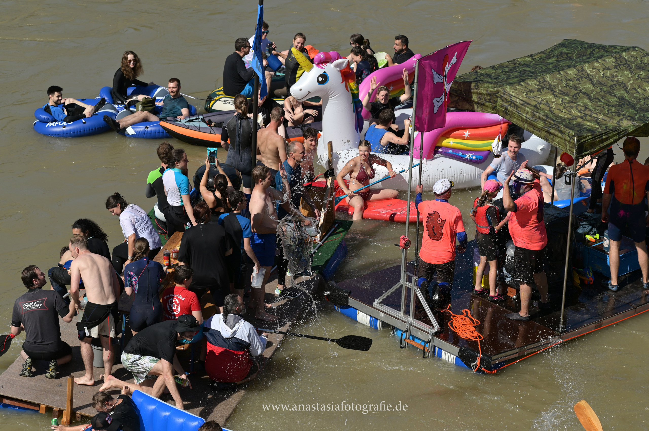 Nabada Ulm 2025. Newbornfotograf Kinderfotograf Ulm Familienfotograf Anastasia Neu-Ulm