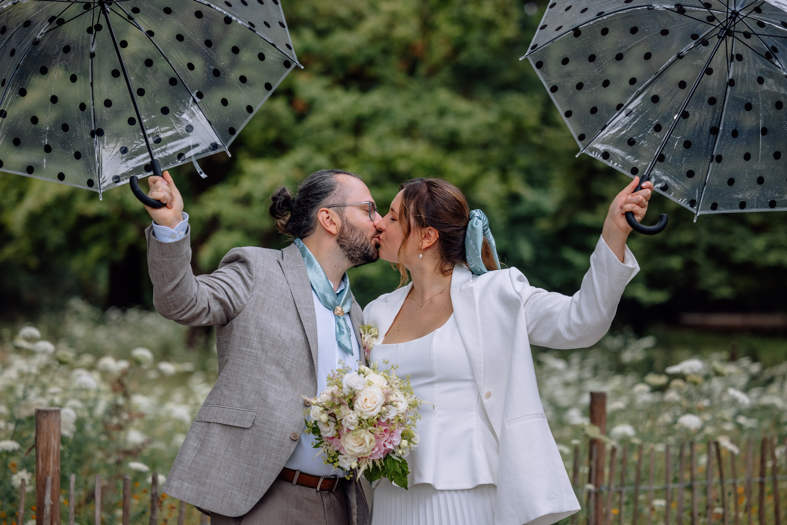 Corinna und Daniel: romantische Hochzeit in der Mandlstrasse/Sommer 2025. Hochzeitsfotograf München Taufe Familienfotograf Tanja Mauke
