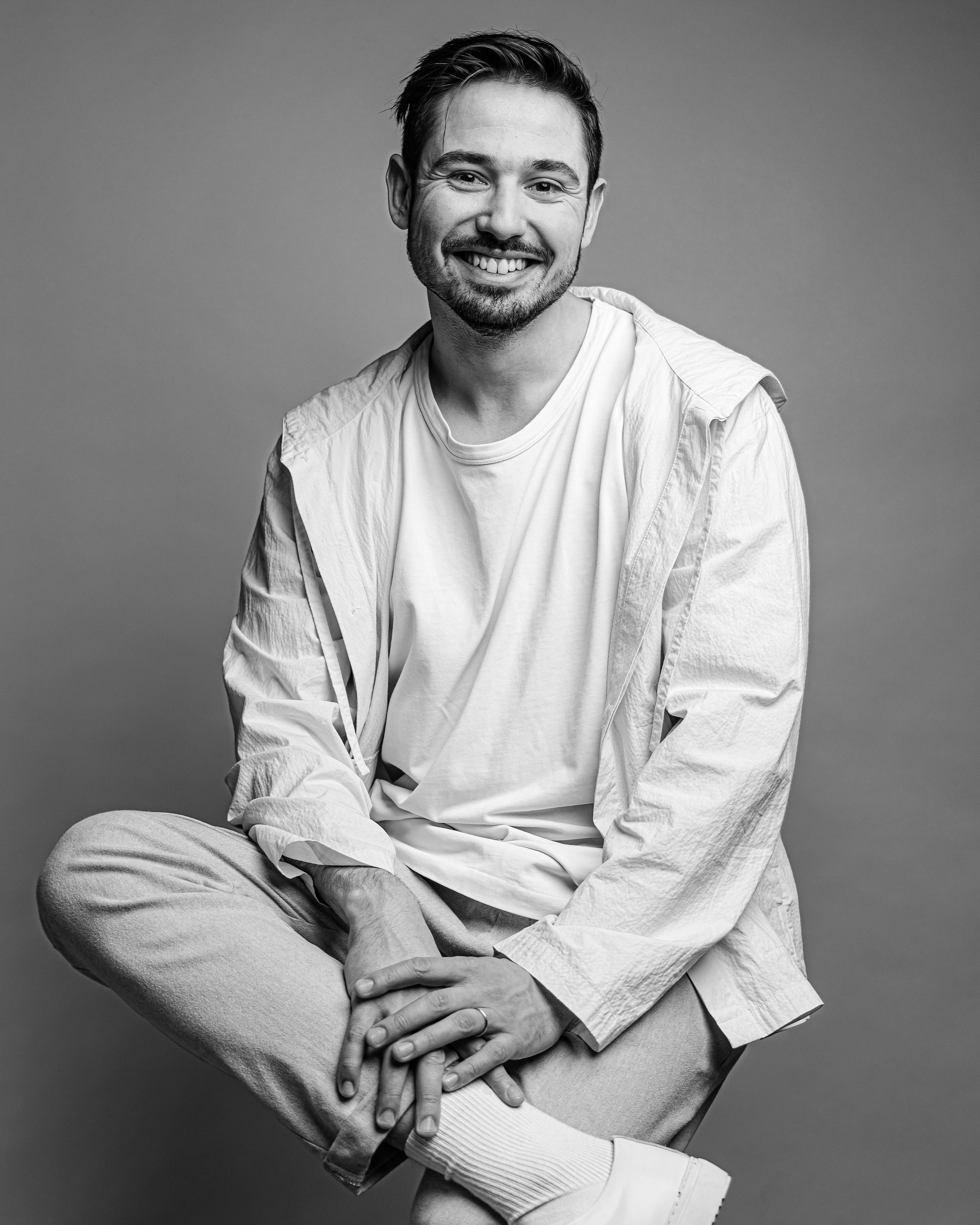 Profesionálny portrétny fotograf v Bratislave — Pasha Borsai