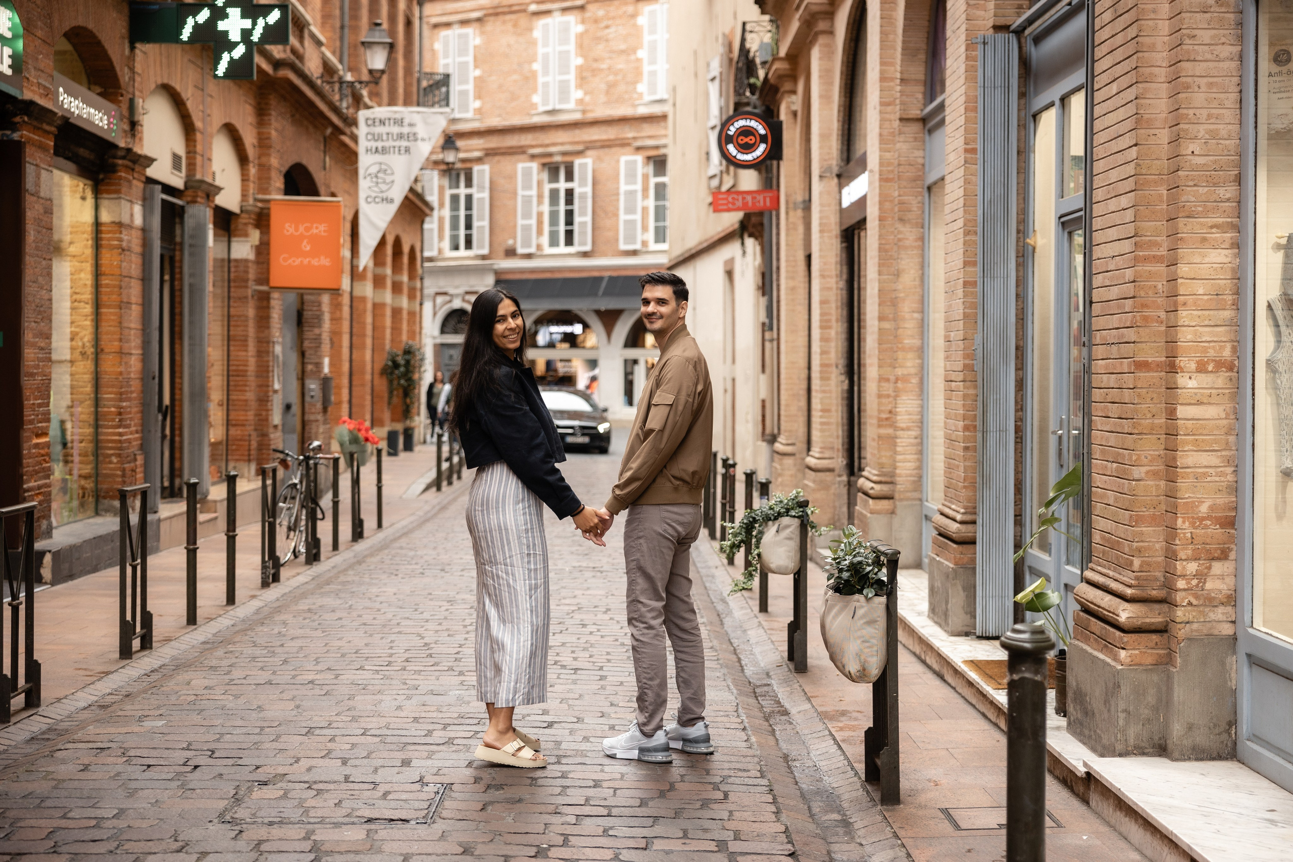 Surprise Proposal in Toulouse: A Love Story from Seattle to the Heart of France. Eugénie Smirnova — Photographe à Toulouse et dans le Sud-Ouest