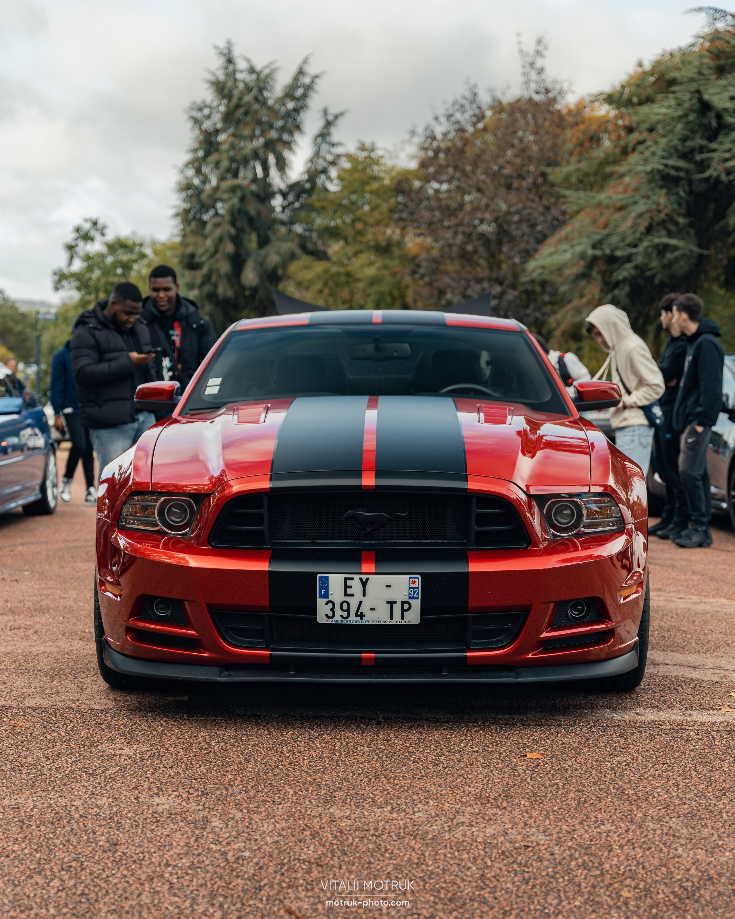 Rassemblement a l’Auteuil 22 octobre. Photographe de voitures à Paris — Vitalii Motruk
