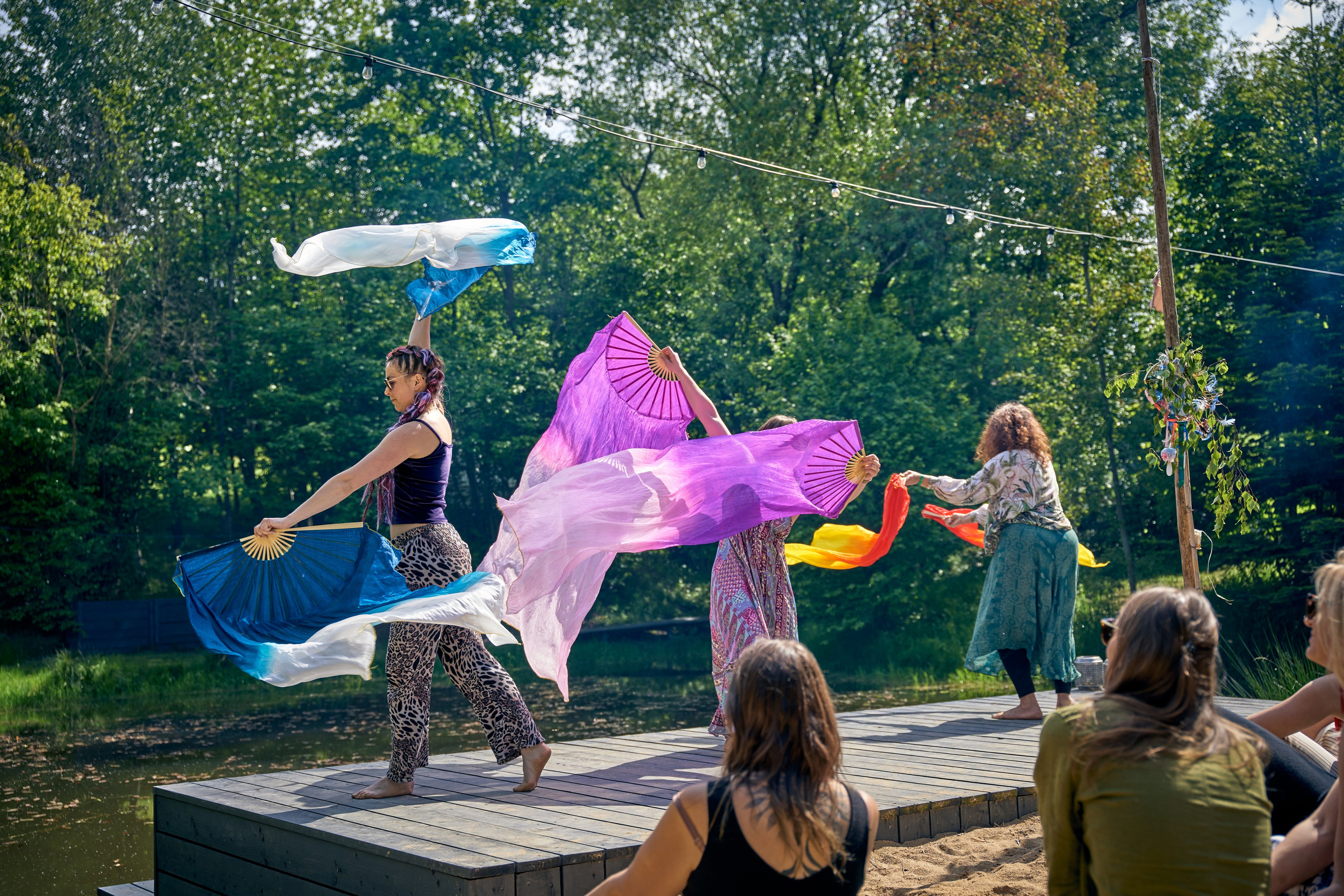 „Wachlarze na Plaży” - warsztat Nadii Szypiłow na Mikrofestiwalu „2uRodziny Turkusowej Wyspy”. Andriej Szypilow — Photography & Videography