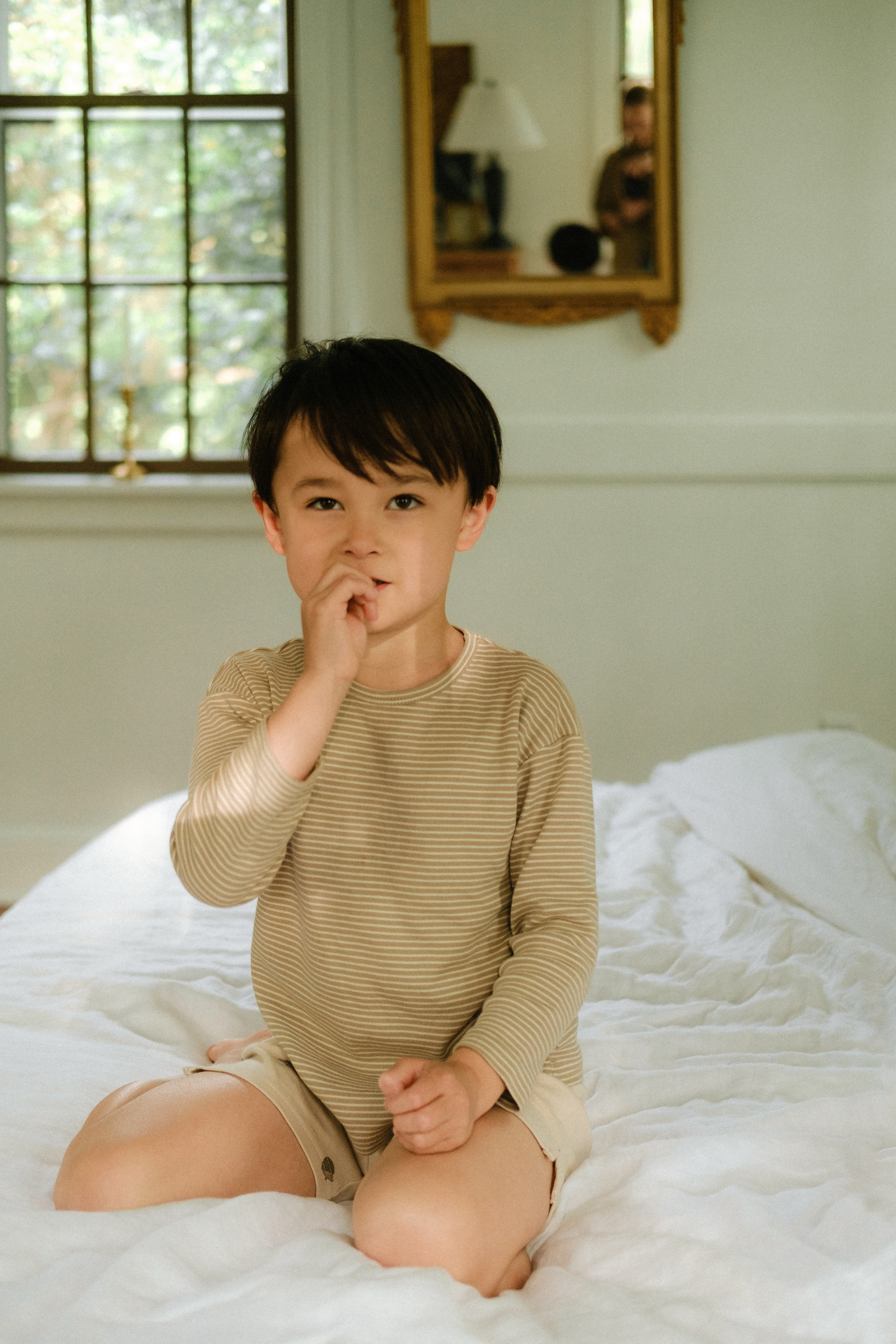 Cozy In-Home Family Photo Session in a Historic Richmond Victorian Home. Family Photographer Anna Dobrovolskaia | Richmond, VA