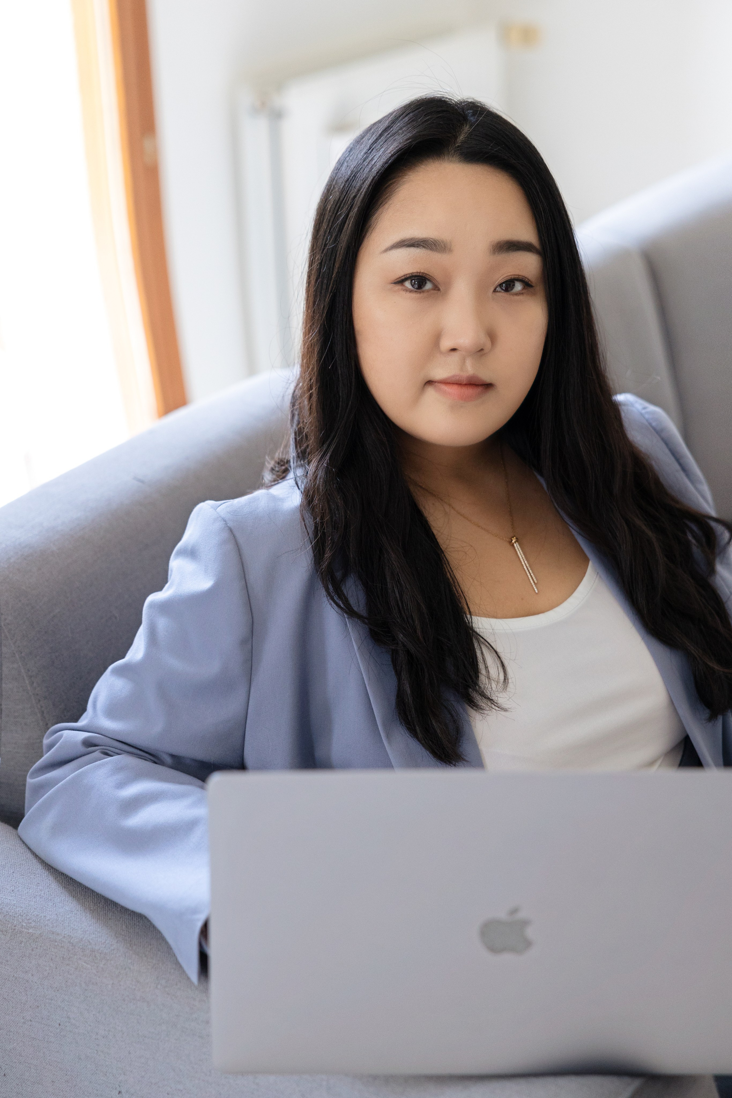 Personal brand photoshoot for Eve in Plaisans-du-Touche. Евгения Смирнова — фотограф в Тулузе и юго-западной Франции