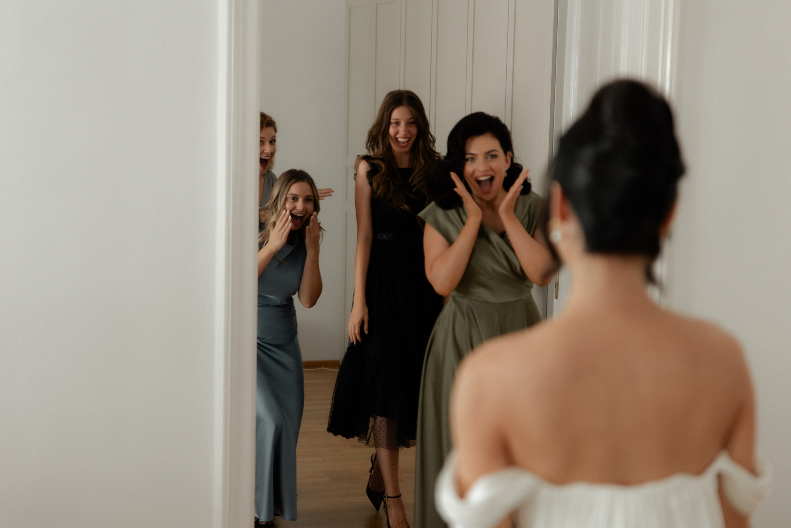 Elegant Castle Wedding in Austria | Alwin & Ruth’s Fairytale Celebration. Wedding photographer and videographer based in Timisoara, Romania