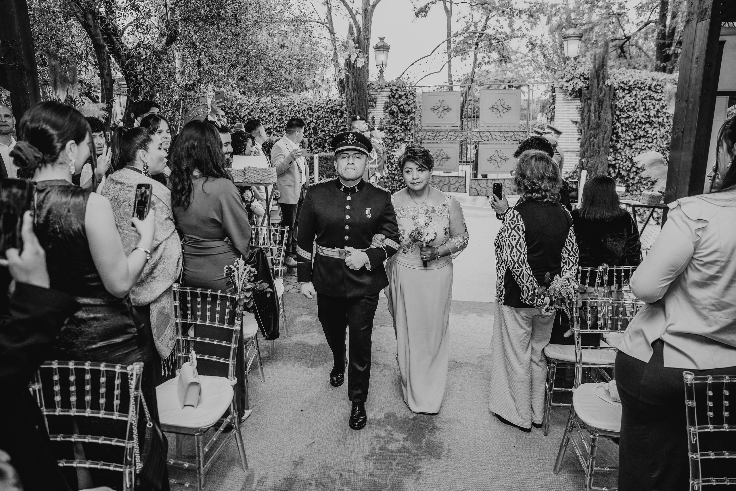 Alisan & Christofer – 2 de mayo de 2025. Rainbox Estudio de Fotografía