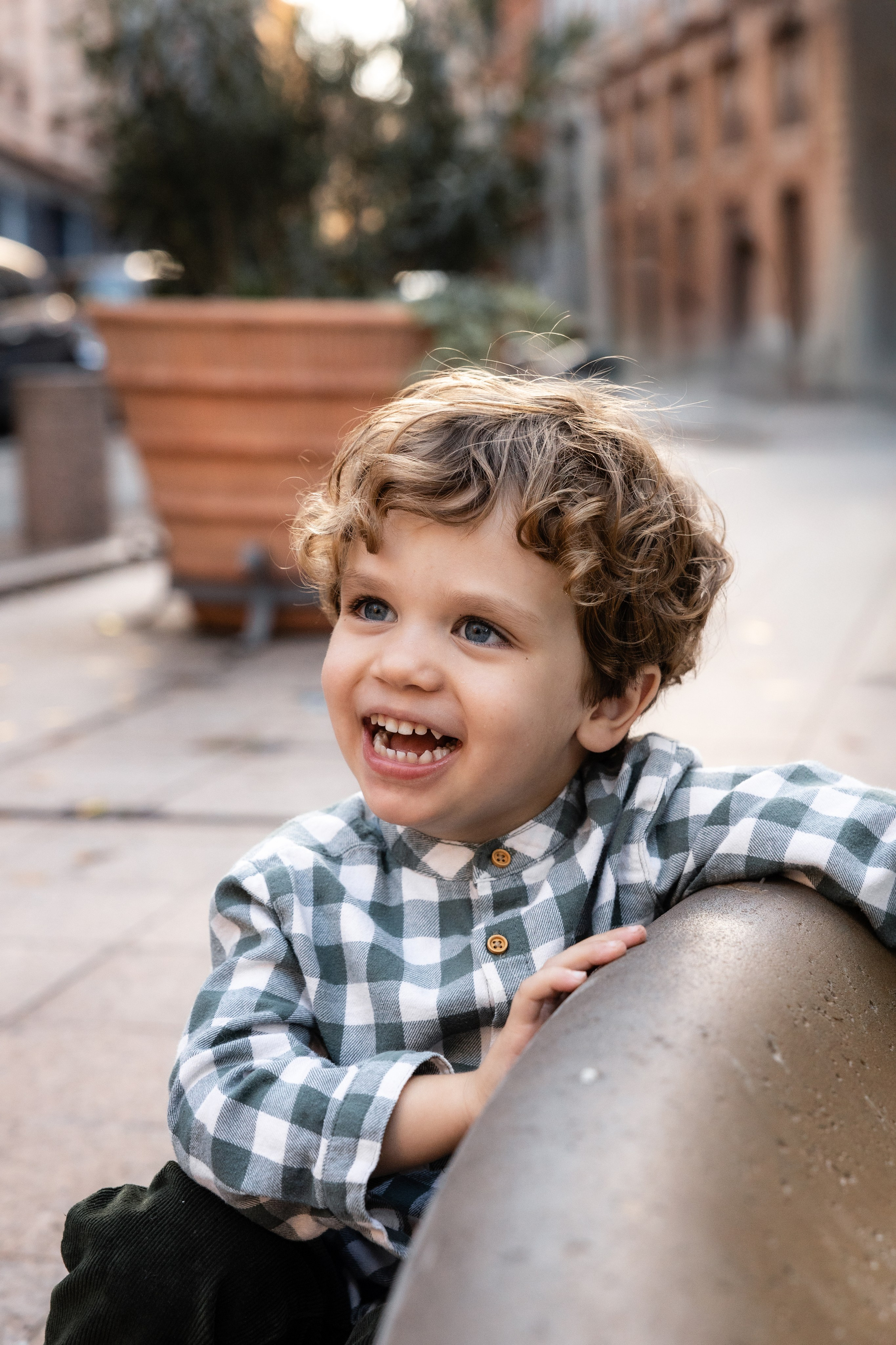 Семейная фотосъемка в стиле лайфстайл в Тулузе: душевная фотосессия для семьи экспатов. Евгения Смирнова — фотограф в Тулузе и юго-западной Франции
