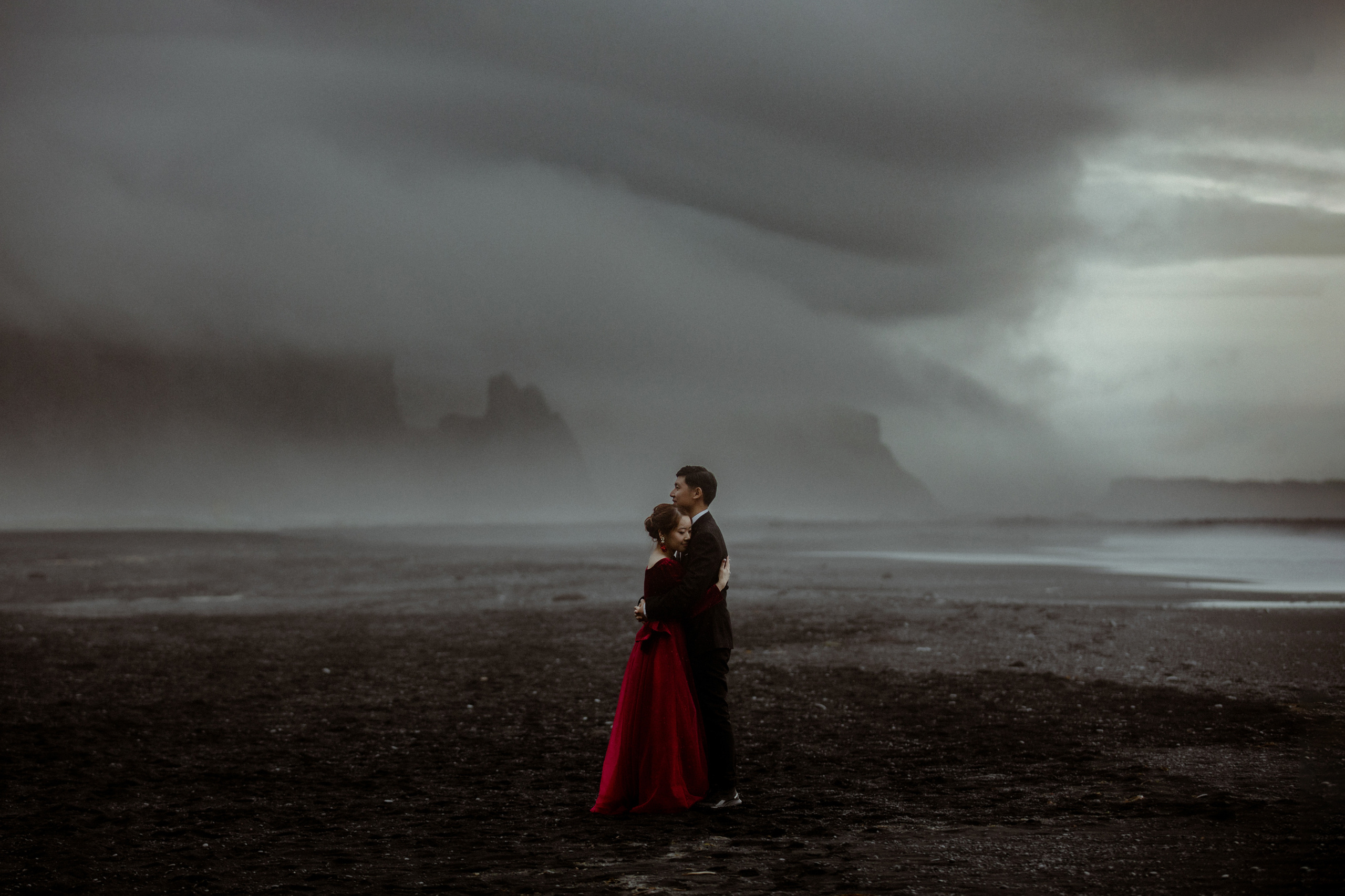 How to elope in Iceland in 2026-2027. Iceland elopement photo and video | Nikolaichik Photo
