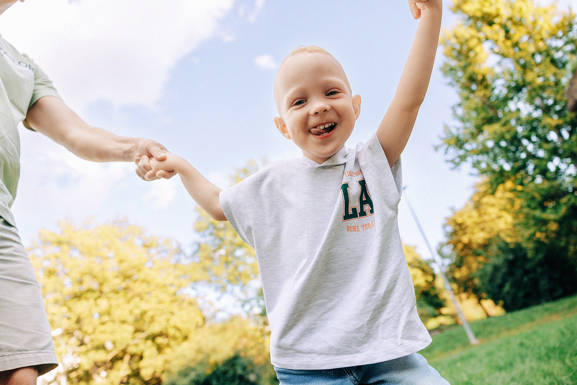Таня, Андрей и Паша на прогулке. Family and wedding photographer in Prague Natalia Fedori