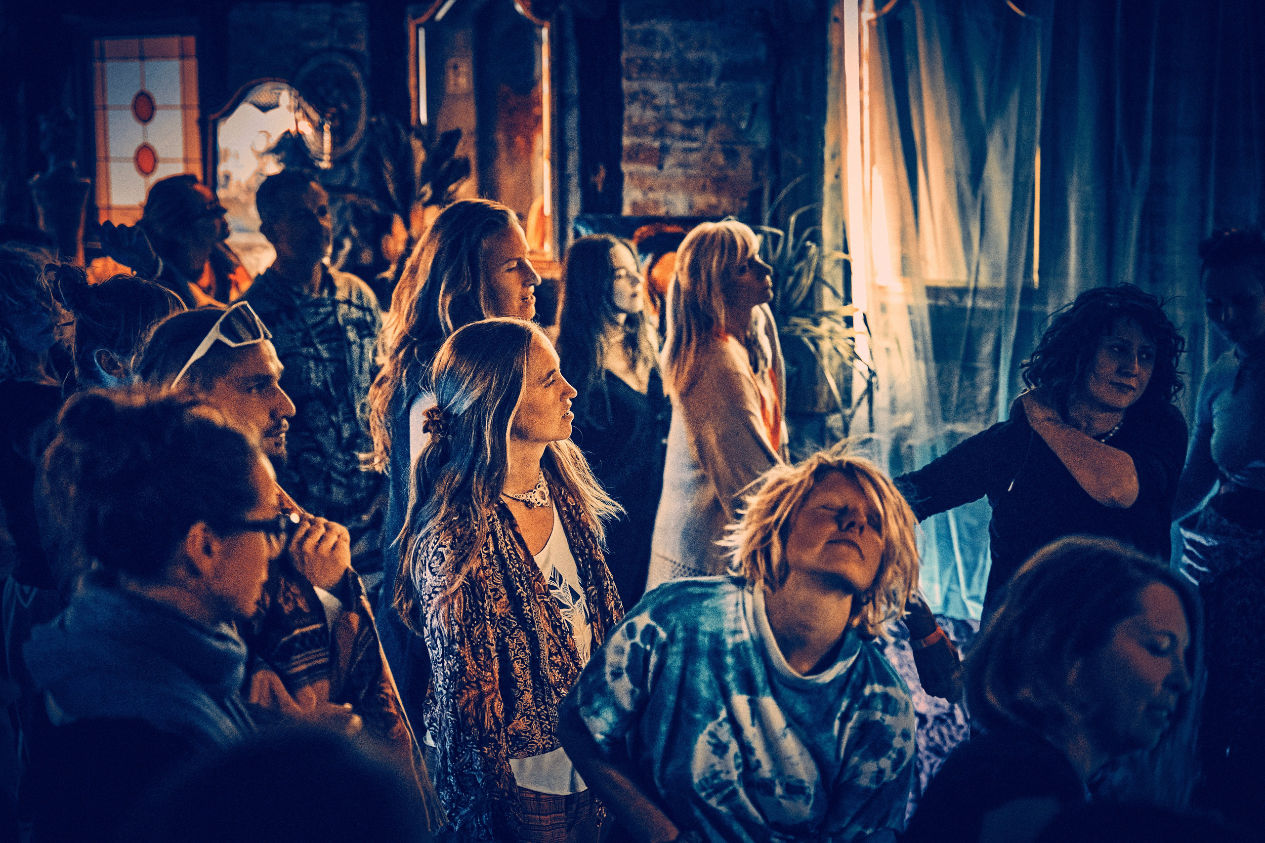 Anna Sierpowska - Movement Medicine na Mikrofestiwalu „2uRodziny Turkusowej Wyspy. Andriej Szypilow — Photography & Videography