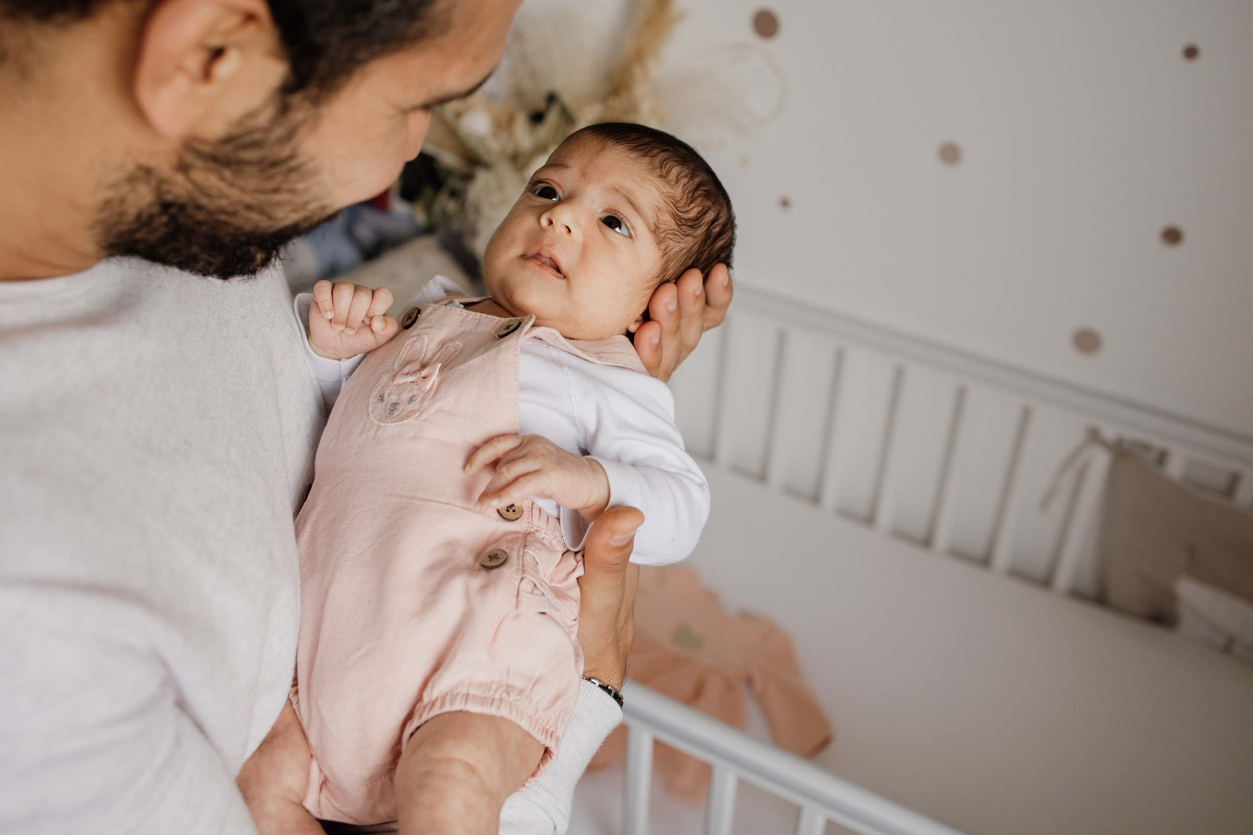 Votre patrimoine familial en images. Je suis Olga, votre photographe de famille à Metz et dans toute la France