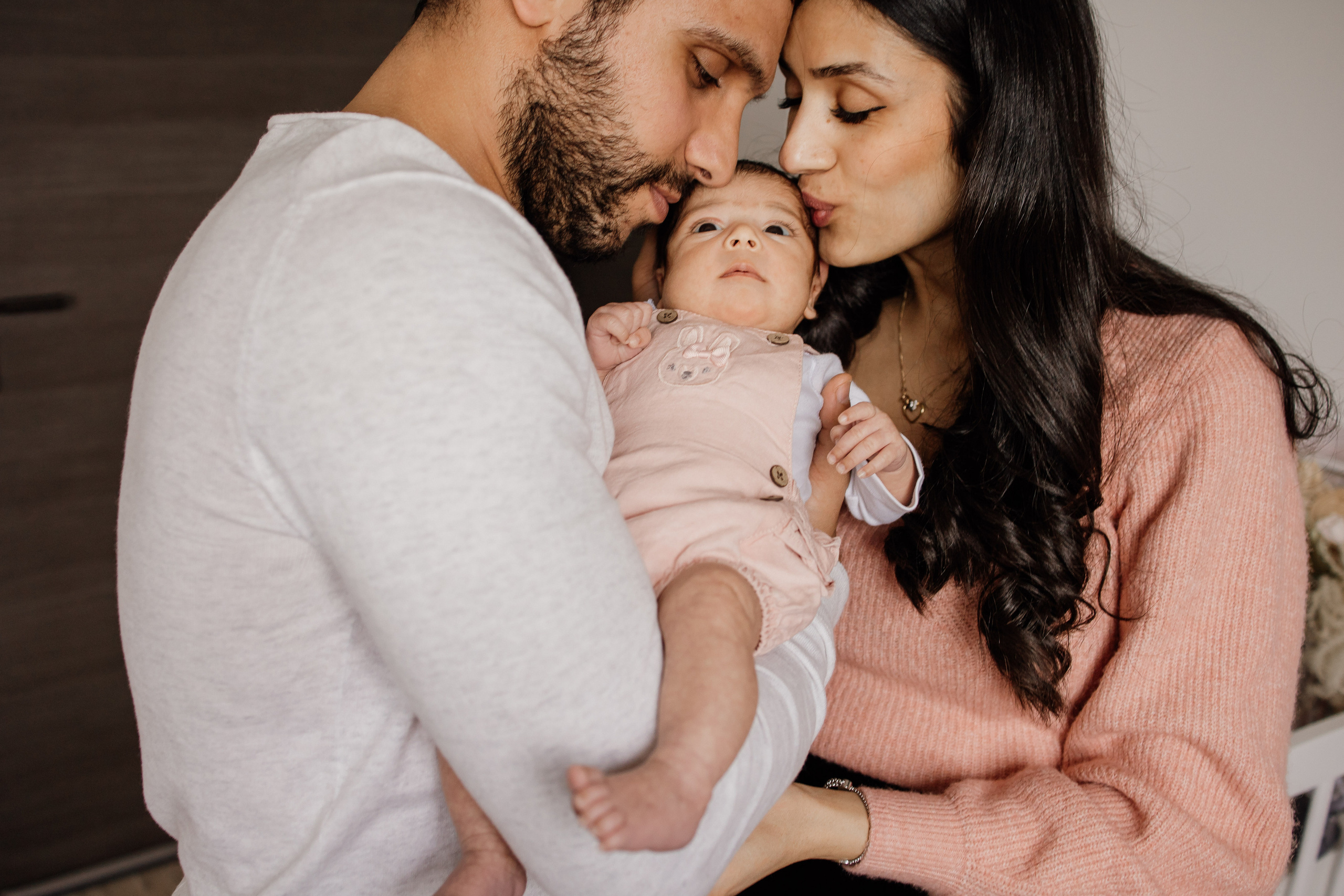 Votre patrimoine familial en images. Je suis Olga, votre photographe de famille à Metz et dans toute la France