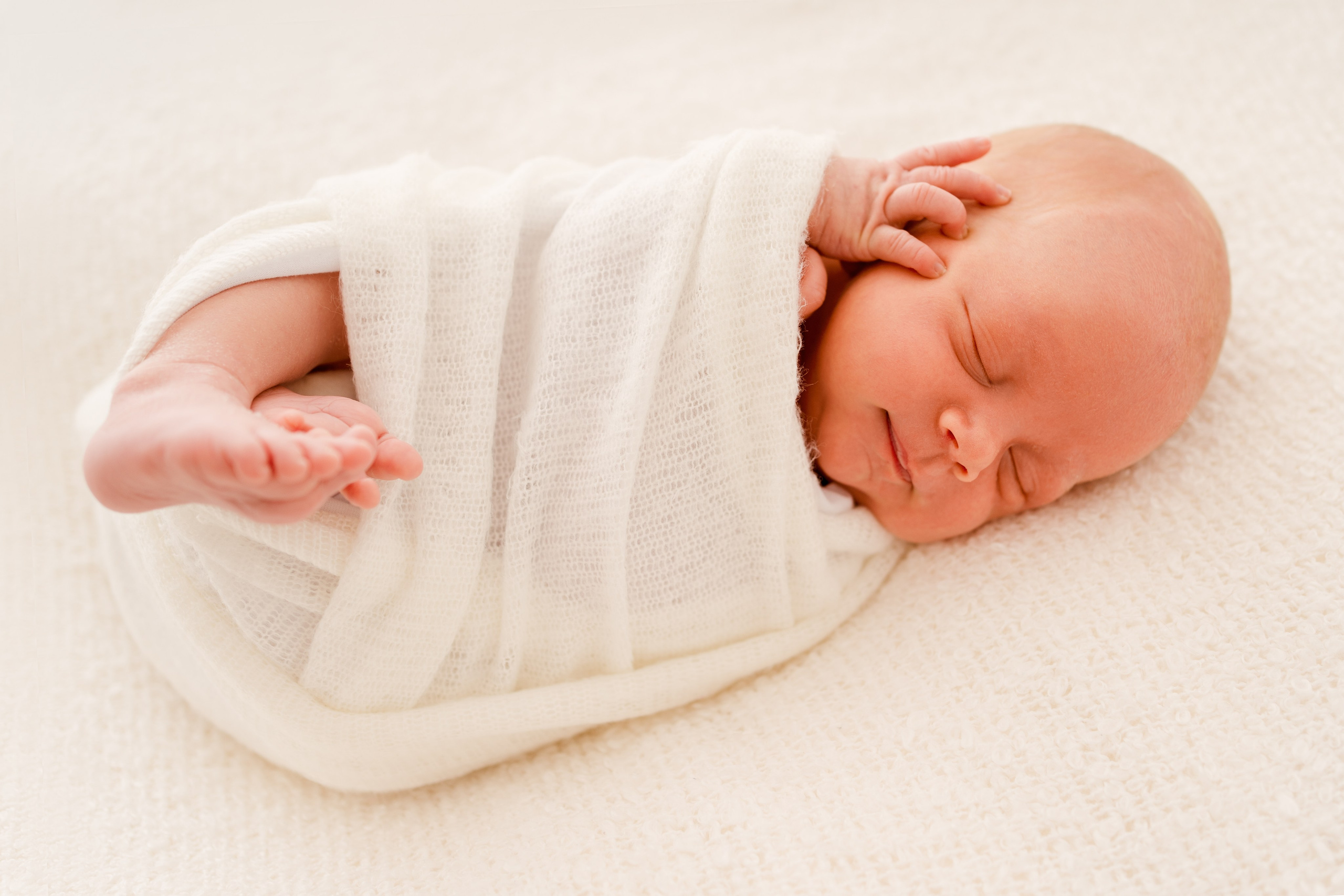 Sesja noworodkowa. Fotograf Łódź - sesja ciążowa, noworodkowa, dziecięca. Studio w Łodzi