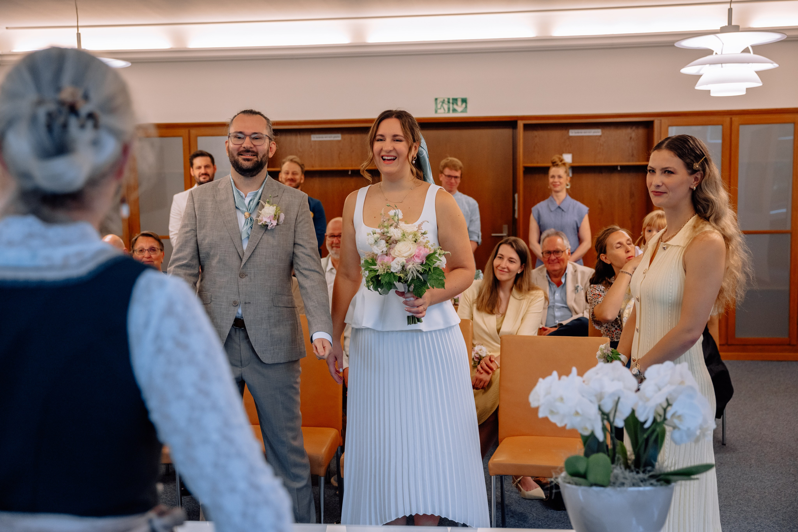 Hochzeitszeremonie im Standesamt Schwabing – Brautpaar tauscht Ringe