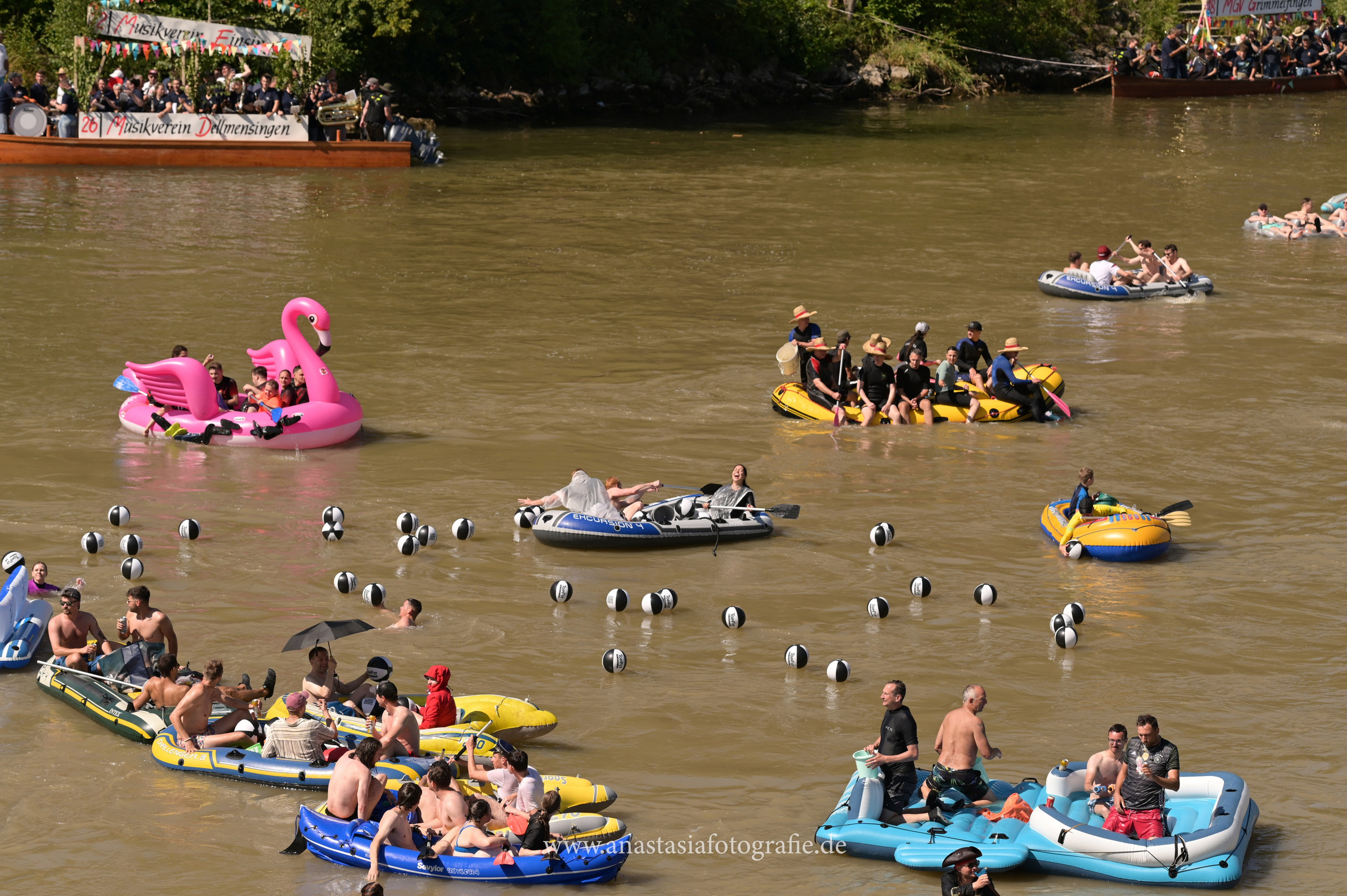 Nabada Ulm 2025. Newbornfotograf Kinderfotograf Ulm Familienfotograf Anastasia Neu-Ulm