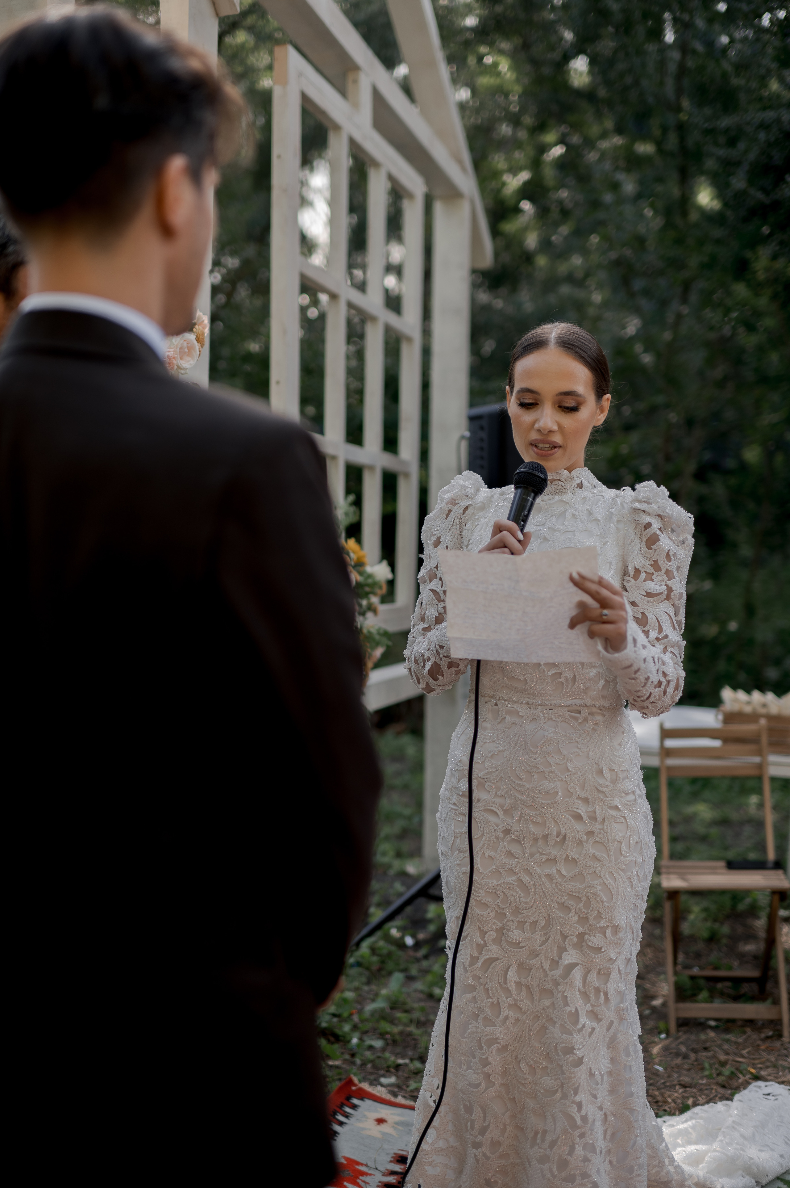 Boho barn wedding in Romania at Papadia Village, Dolj. Wedding photographer and videographer based in Timisoara, Romania