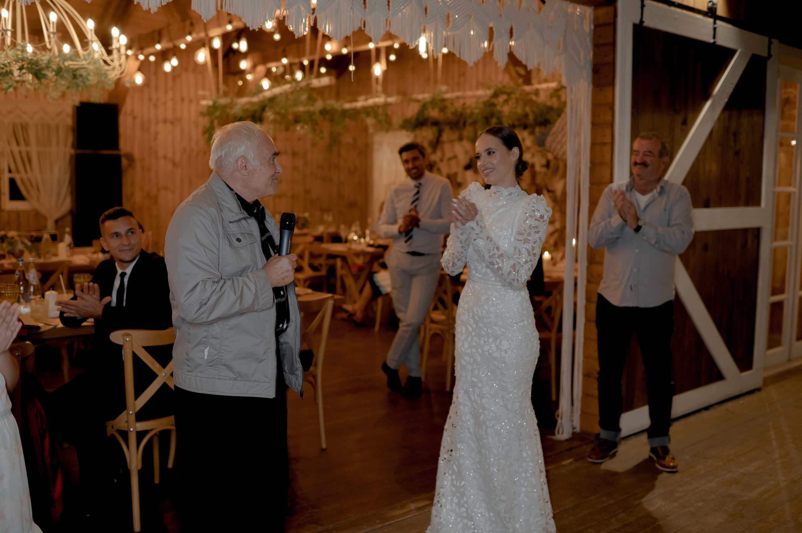 Boho barn wedding in Romania at Papadia Village, Dolj. Wedding photographer and videographer based in Timisoara, Romania