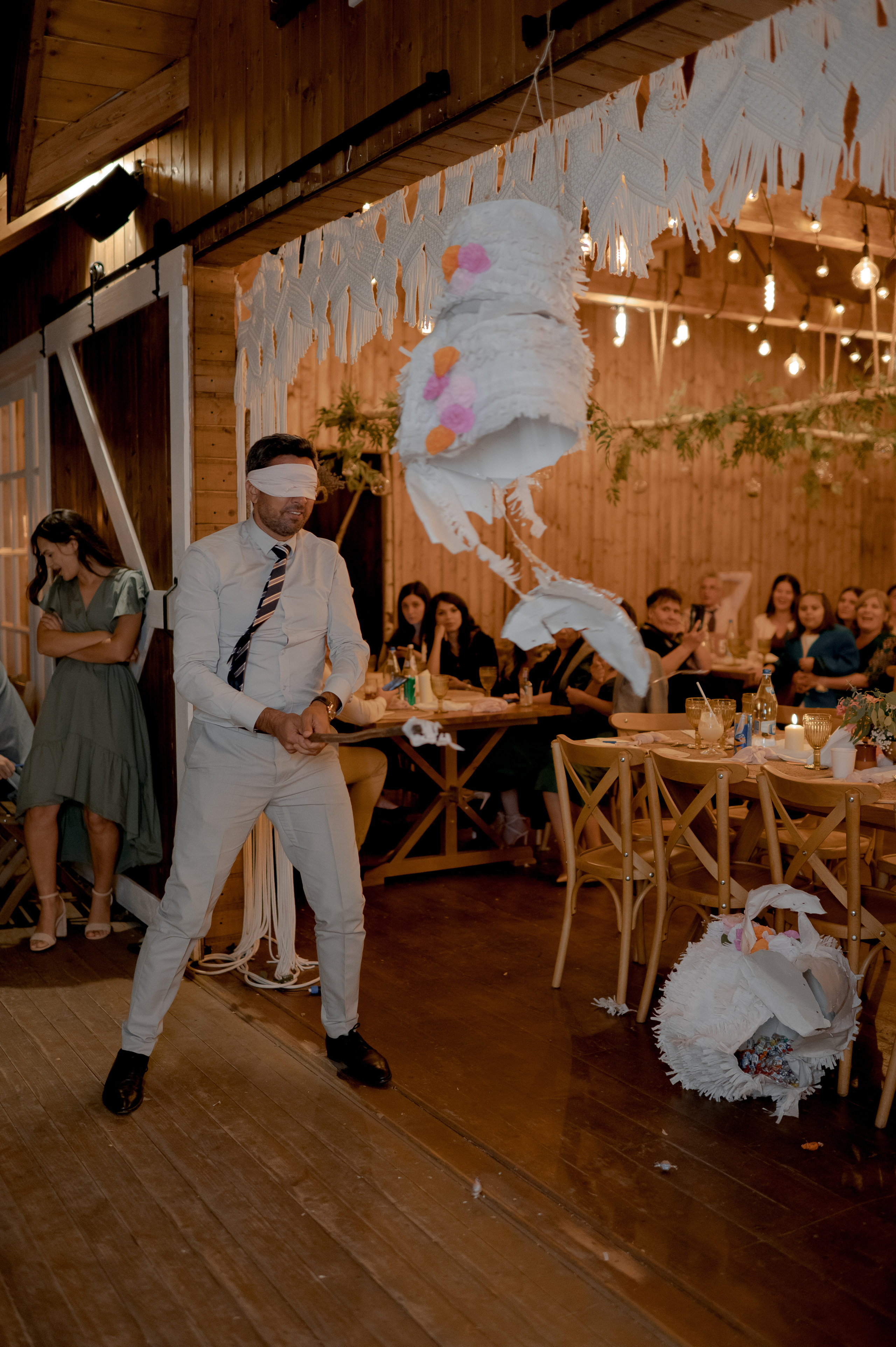 Boho barn wedding in Romania at Papadia Village, Dolj. Wedding photographer and videographer based in Timisoara, Romania