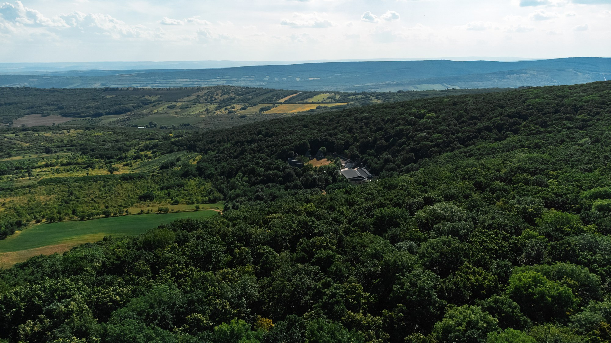 Ecaterina si Bastien. Fotograf și videograf de nuntă R. Moldova, Romania