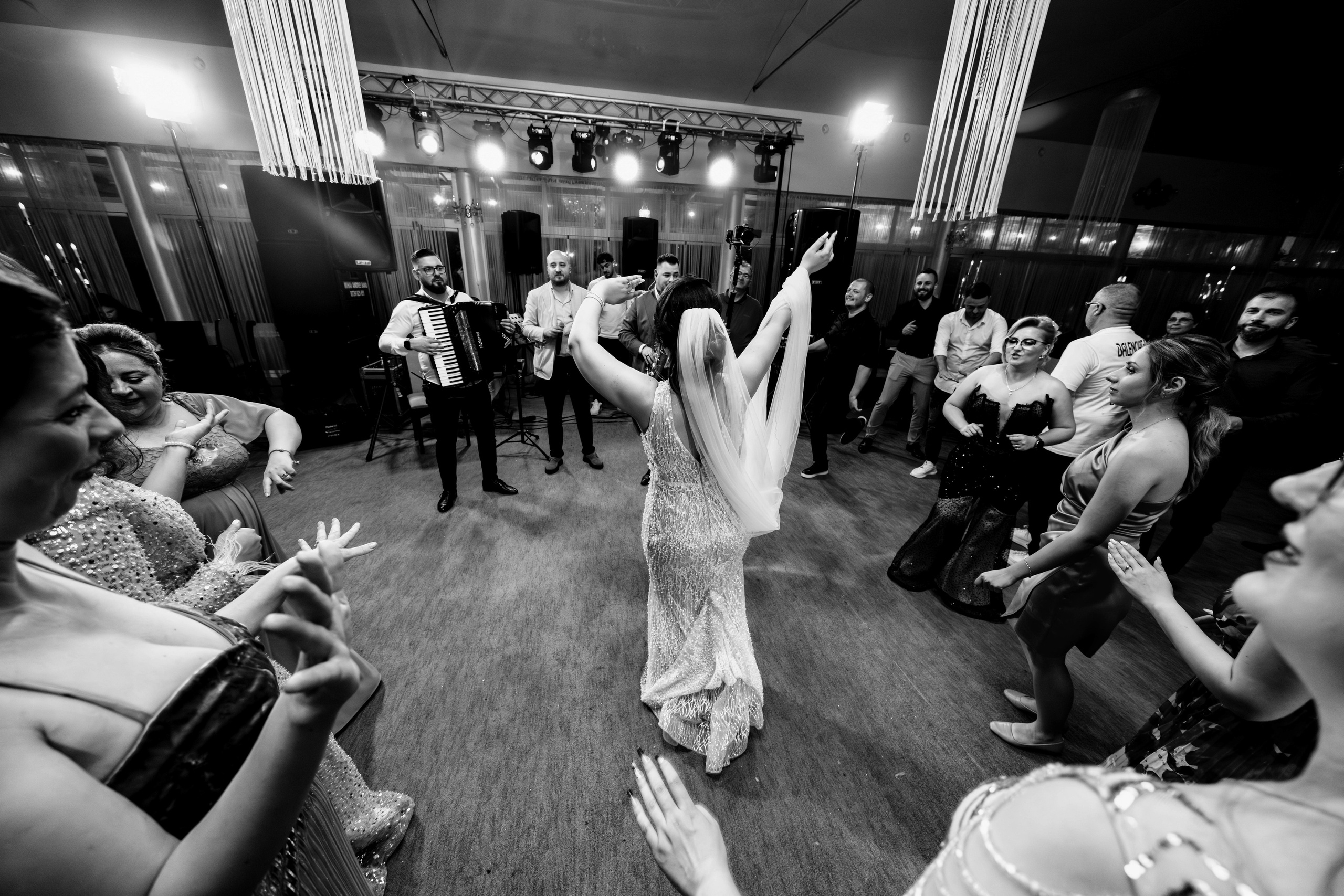 Crina & Cătălin. Acasă