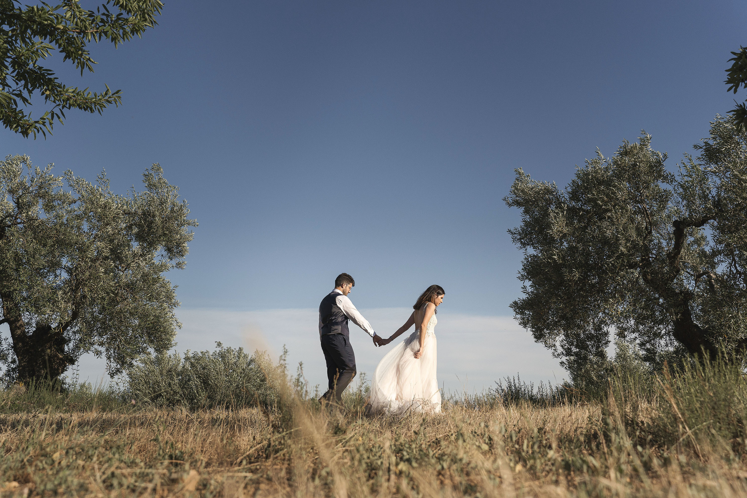 novios campo almendro