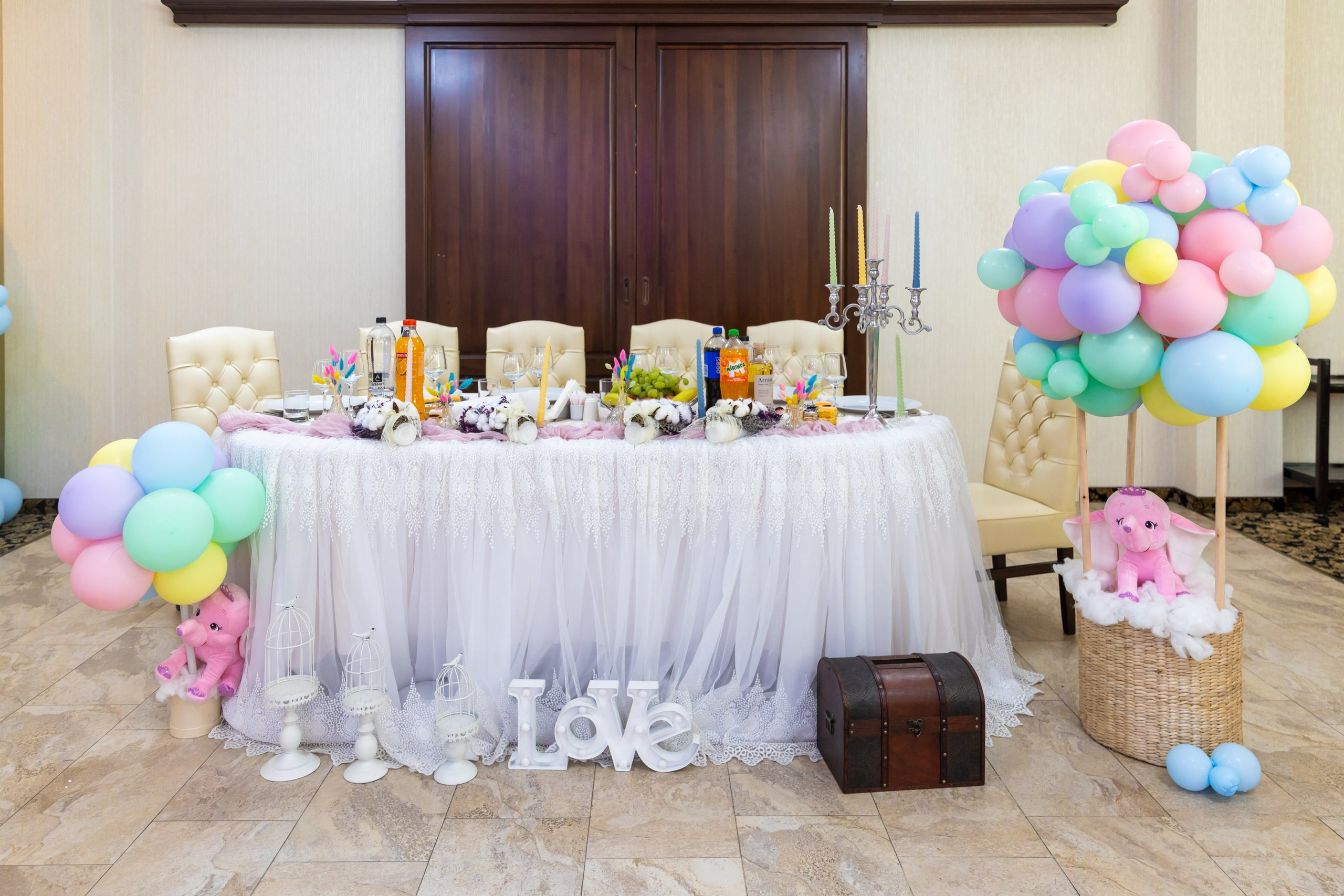 fotograf botez , fotografie botez Botoșani, fotograf Alin Chirilă, amintiri botez, fotografii botez, botez Miruna Parascheva, fotograf copii, fotografie botez în Botoșani-alt="botez , fotografie botez Alin Chirilă, amintiri botez, fotografii emoționante botez Botoșani"-- fotografii-botez-bebelus- amintiri-botez-micuț- moment-sfânt-crestinare- fotografie-emotionanta-botez- detalii-botez-bebelusi- parinti-fericiti-la-botez- fotograf-botez-profesionist- botez-in-biserica-ortodoxa- micuț-botezat-cu-emoție- zâmbete-și-lacrimi-la-botez- bebeluș-la-cristelniță- decor-botez-colorat- botez-cu-dragoste-și-credință- emotie-pura-la-botez- fotograf-botez-botosani- botez-iasi-suceava-fotograf- amintiri-nepretuite-botez-- Preotul ținându-l pe micuțul Mathias Gabriel la botez, în biserica Înălțarea Domnului, Copălău - Detalii de la botezul lui Mathias – lumânare, trusou și icoană - Familia lui Mathias Gabriel alături de micuț, în ziua botezului - Portret emoționant cu mama și bebelușul în brațe, în biserică,fotograf profesionist evenimente Botoșani, Iași, Suceava, Fălticeni, Bacău, Pașcani, Roman - AlinoFotoStudio by Alin Chirilă - servicii foto nuntă, botez, cununie, ședințe foto creative, albume personalizate, fotografii emoționante și calitative pentru cele mai importante momente din viață,fotograf nuntă Botoșani Alin Chirilă, ședință foto botez Iași - AlinoFotoStudio, servicii fotograf profesionist evenimente Suceava, fotograf cununie civilă Fălticeni - Alin Chirilă, album foto nuntă personalizat Bacău.“Bebeluș botezat în biserică, ținut în brațe de nași” • “Detaliu cu lumânarea de botez decorată cu flori albe” • “Părinți emoționați alături de copilul lor la ceremonia de botez” • “Masa festivă de botez cu decor tematic și tort personalizat” • “Momentul în care preotul toarnă apă sfințită pe fruntea bebelușului” “Bebeluș în rochie albă de botez, zâmbind în brațele mamei” • “Detaliu cu cruciulița de botez așezată pe o pernă de satin” • “Părinți și nași aprinzând lumânările în timpul ceremoniei de botez” • “Tort de botez decorat cu figurine tematice și numele copilului” • “Copil botezat dormind liniștit în pătuțul decorat festiv” • “Momentul în care preotul binecuvântează copilul în fața altarului” • “Invitați adunându-se în jurul mesei festive la petrecerea de botez” • “Bebeluș ținând în mână o jucărie personalizată primită la botez” • “Familie fericită pozând împreună după ceremonia de botez” • “Decor tematic cu baloane și flori la locația petrecerii de botez” fotograf Botoșani fotograf evenimente fotograf botez Alin Chirila fotograf alinofotostudio.fotograf botez Amelis Maria, fotografie botez Botoșani, fotograf Alin Chirilă, amintiri botez, fotografii botez, botez Amelis Maria, fotograf copii, fotografie botez în Botoșani,