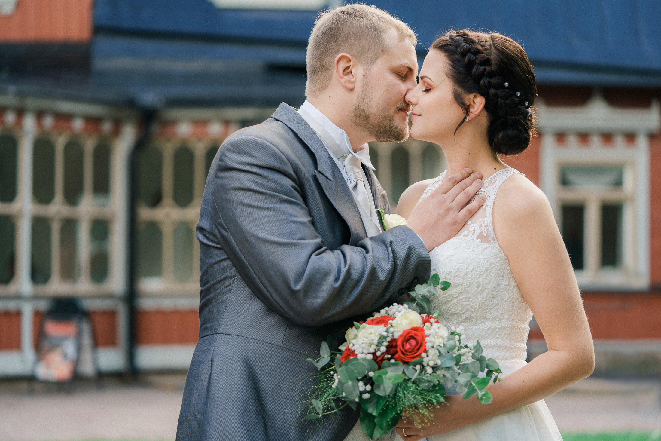 Hääkivaaja Helsingissä, vihkikuvaus Puotilan kappeli