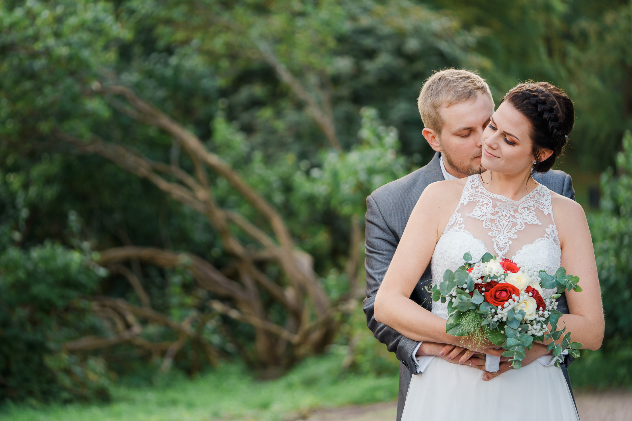 Hääkivaaja Helsingissä, vihkikuvaus Puotilan kappeli