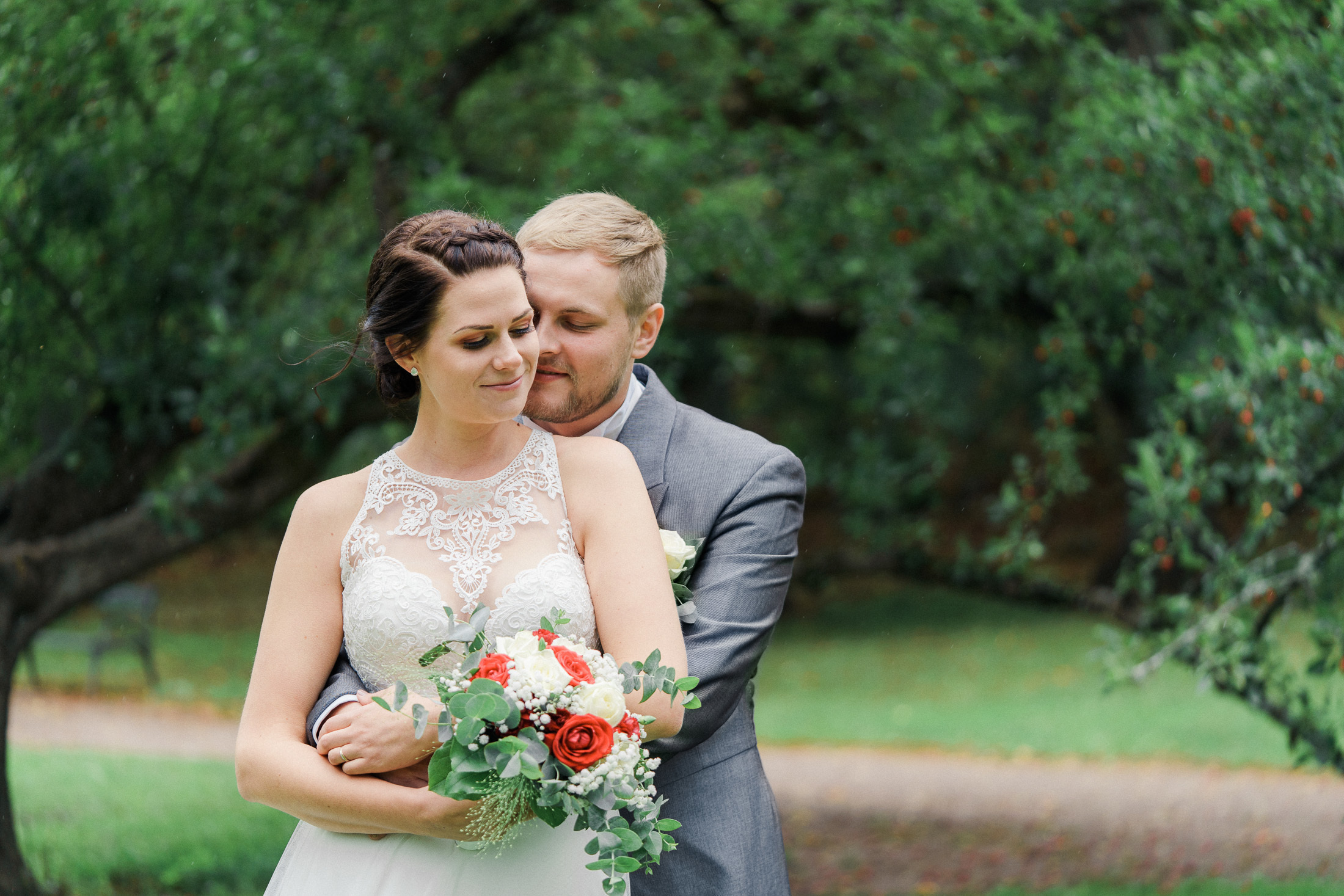 Hääkivaaja Helsingissä, vihkikuvaus Puotilan kappeli