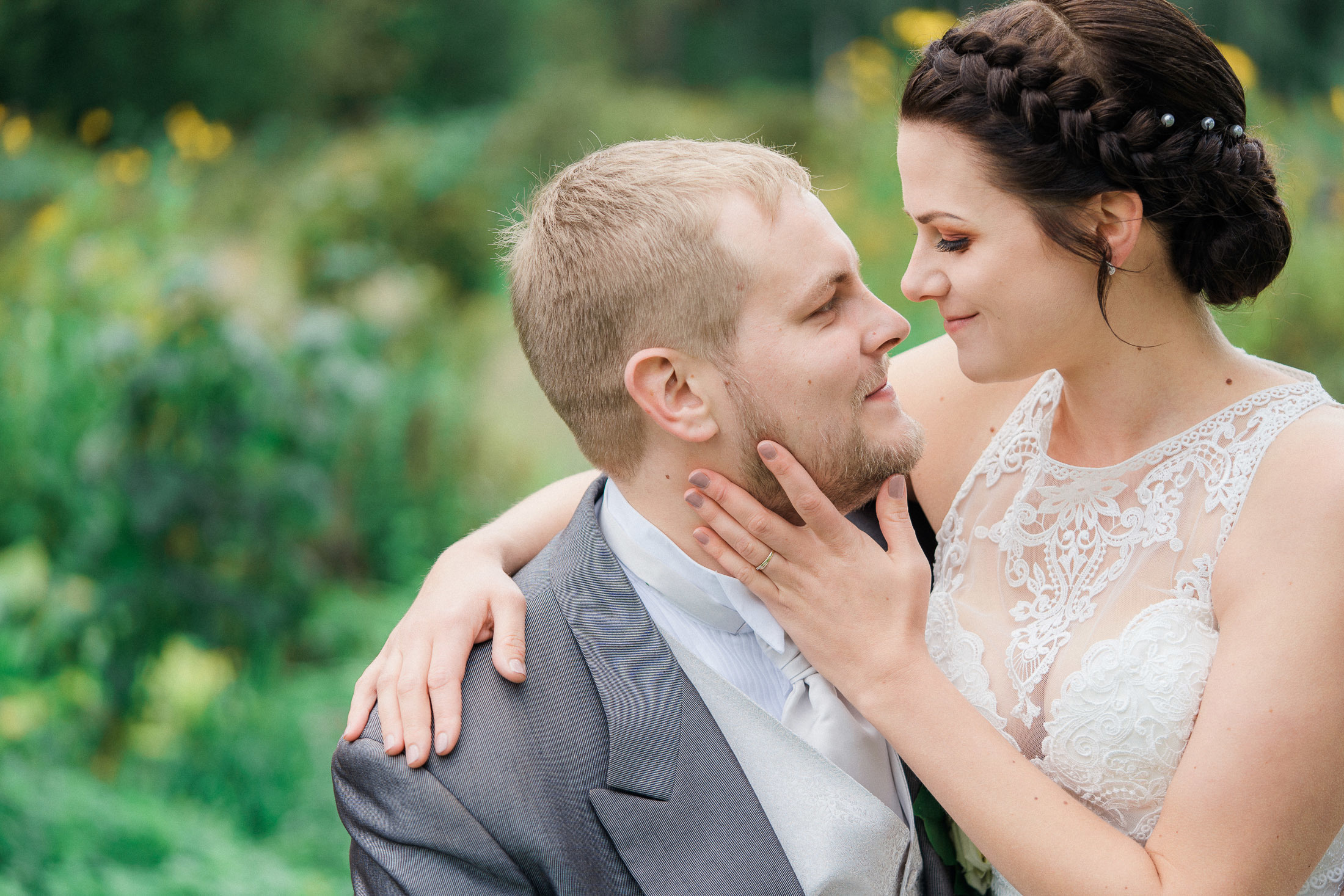 Hääkivaaja Helsingissä, vihkikuvaus Puotilan kappeli