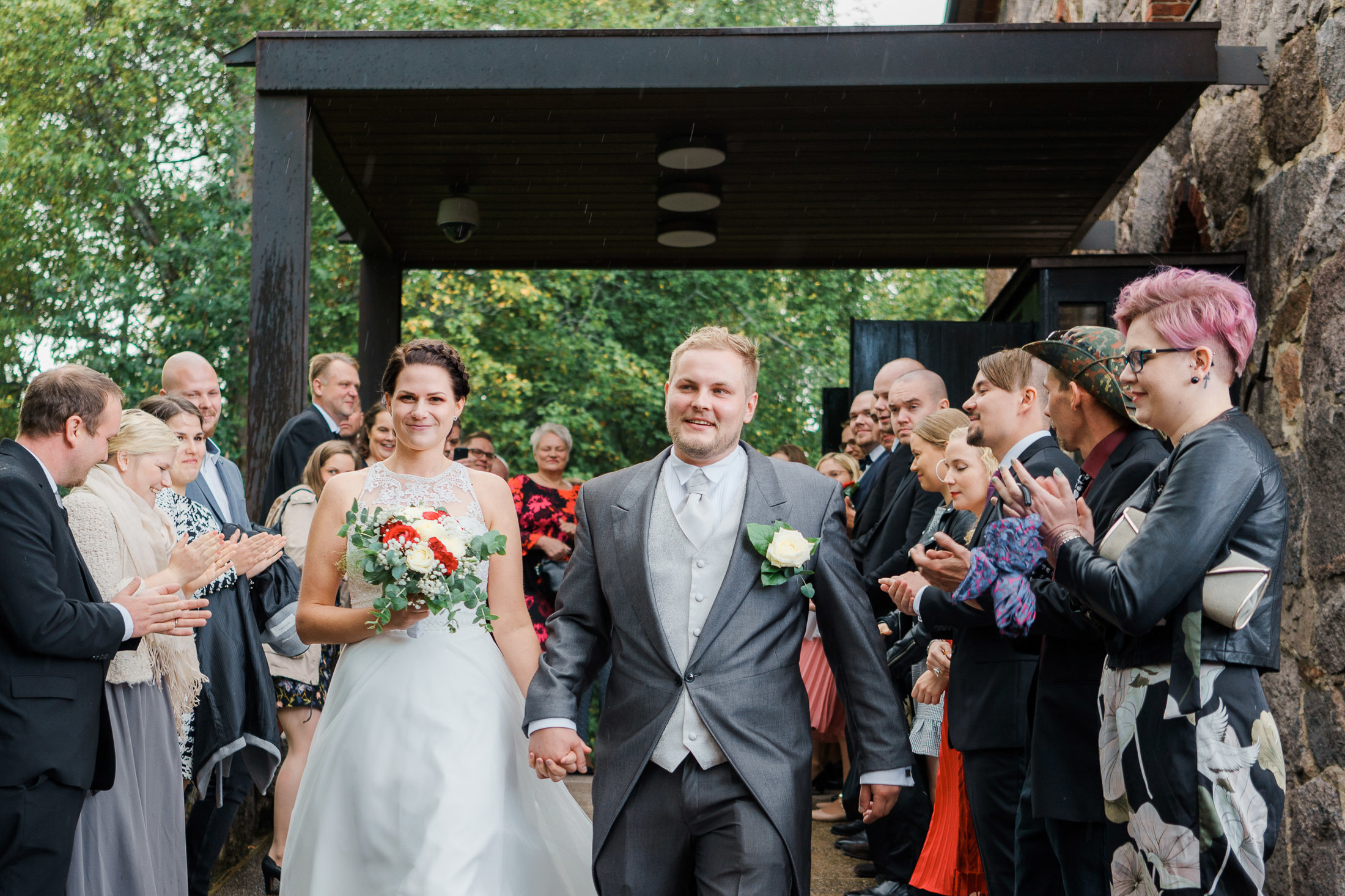 Hääkivaaja Helsingissä, vihkikuvaus Puotilan kappeli