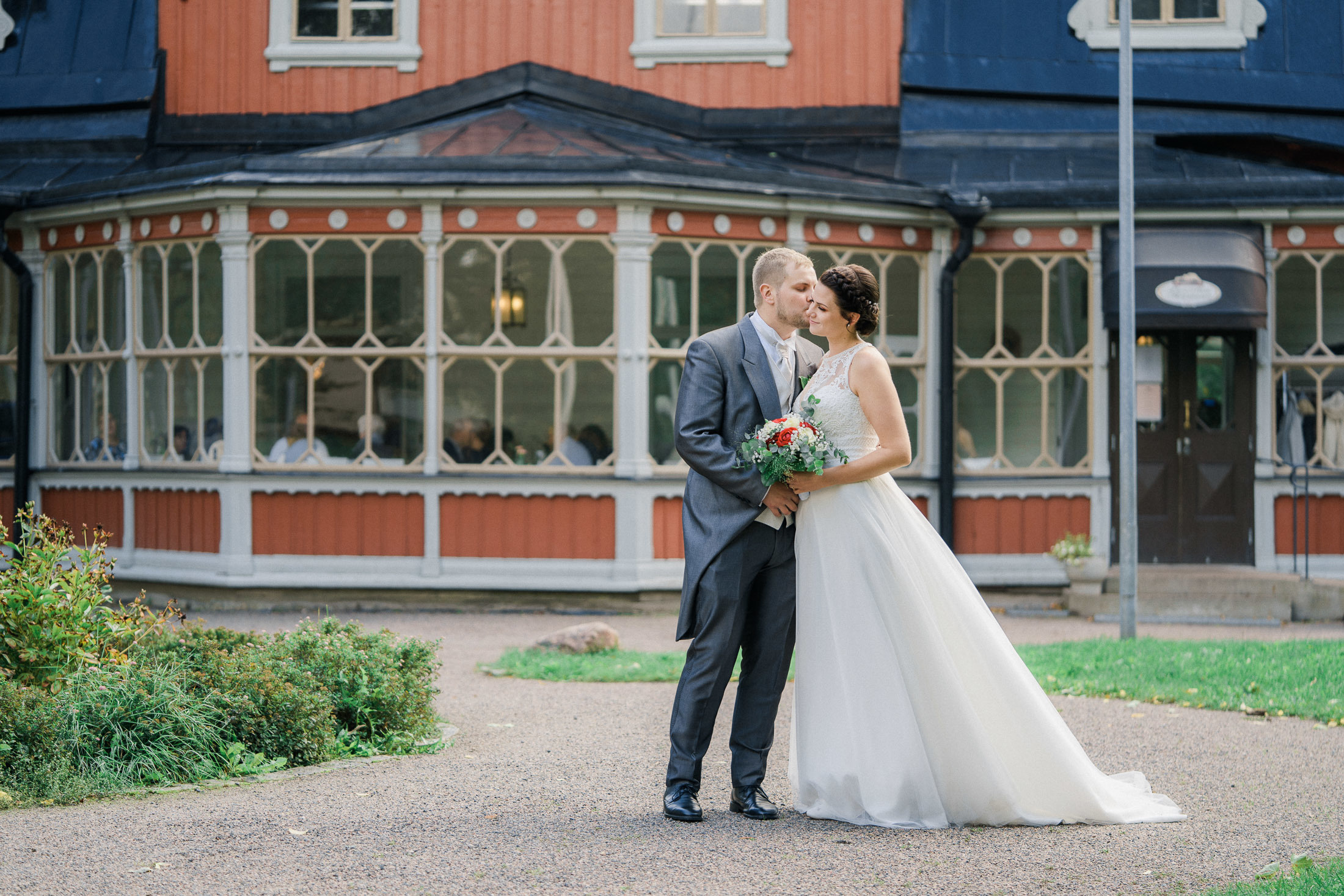 Hääkivaaja Helsingissä, vihkikuvaus Puotilan kappeli