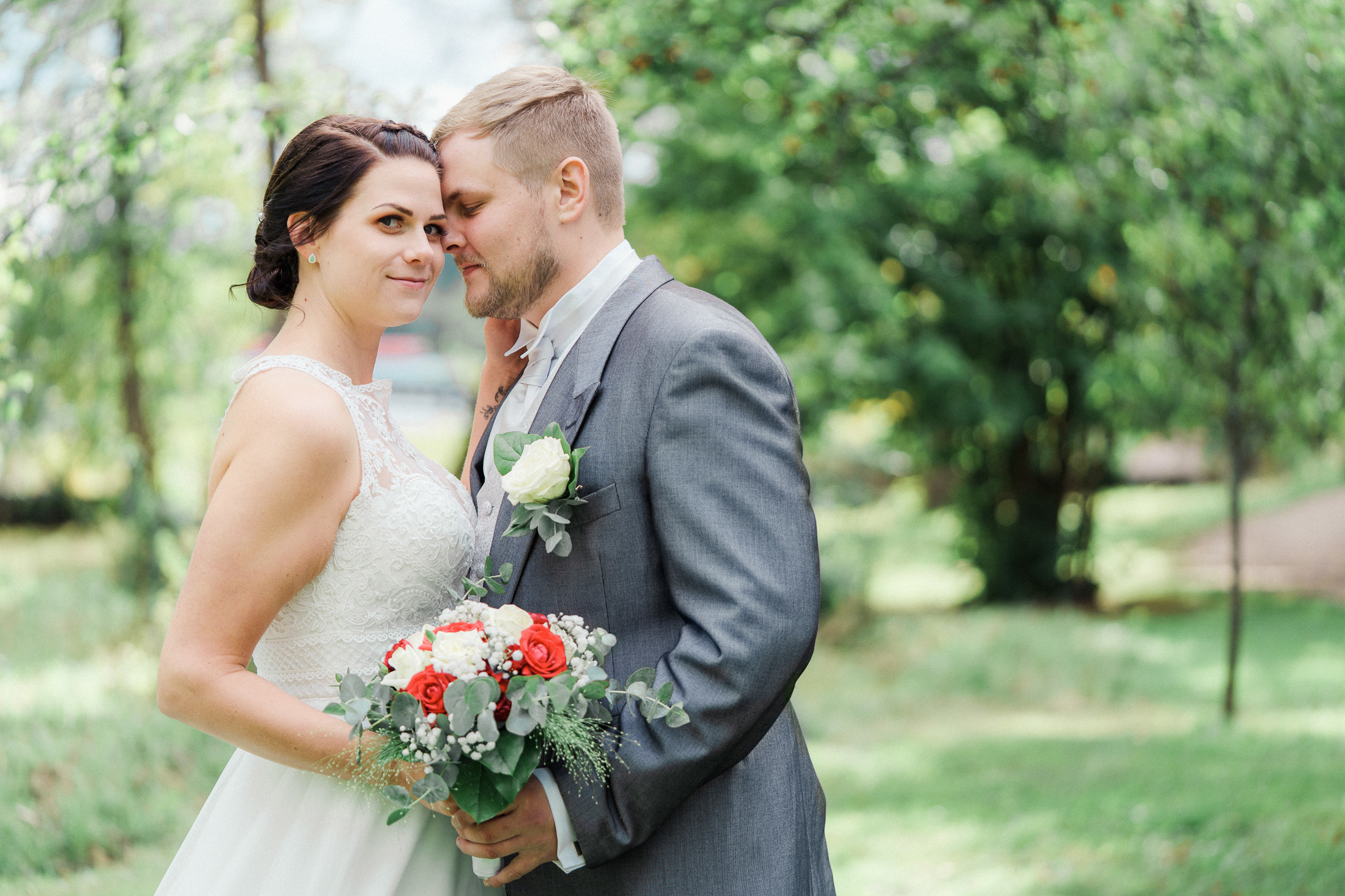 Hääkivaaja Helsingissä, vihkikuvaus Puotilan kappeli