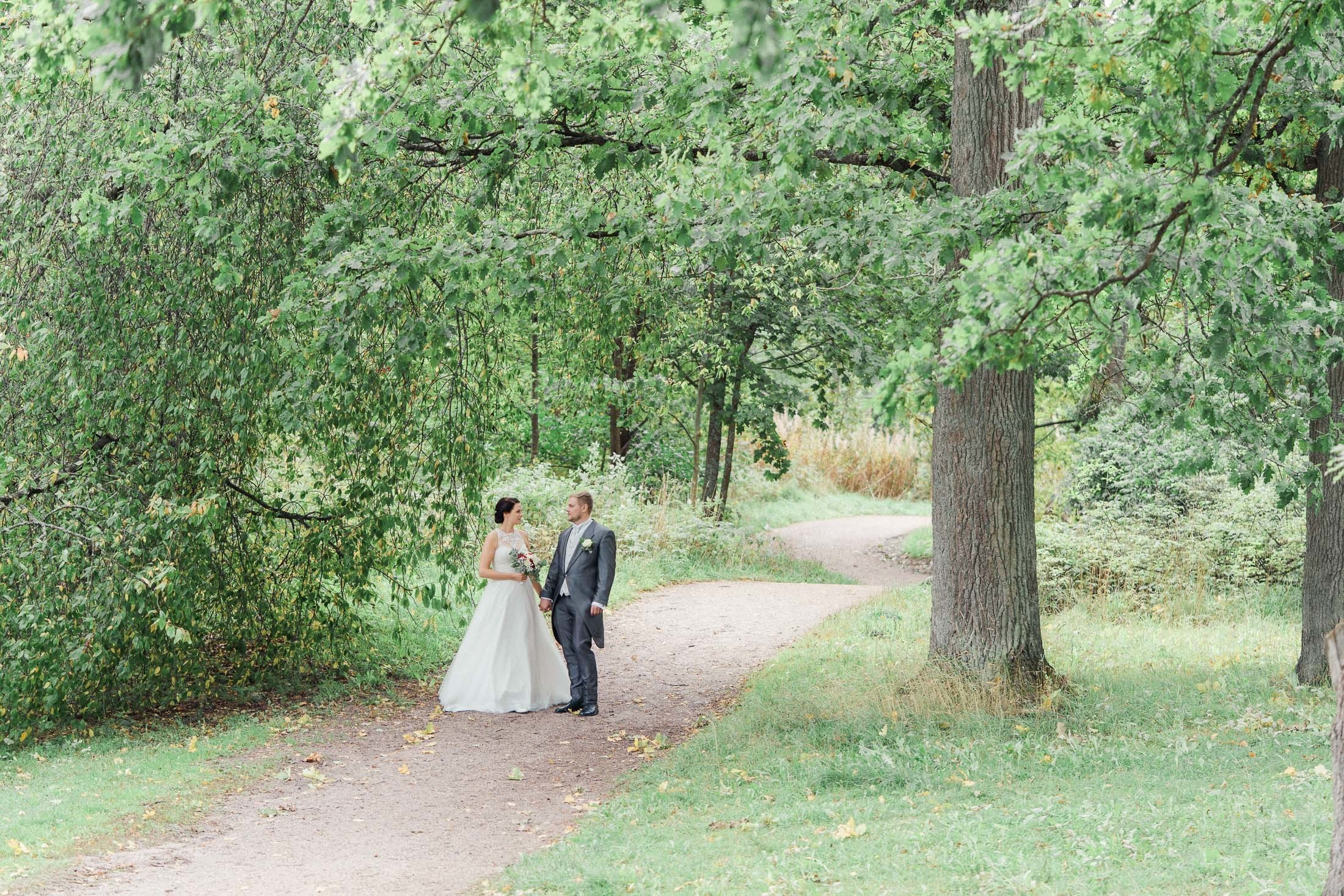 Hääkivaaja Helsingissä, vihkikuvaus Puotilan kappeli